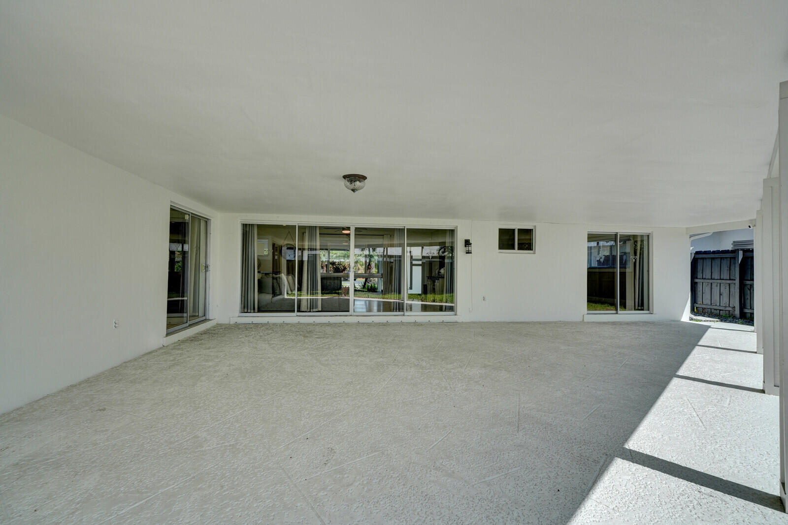 IMPERIAL POINT 1 SEC - Residential Lease