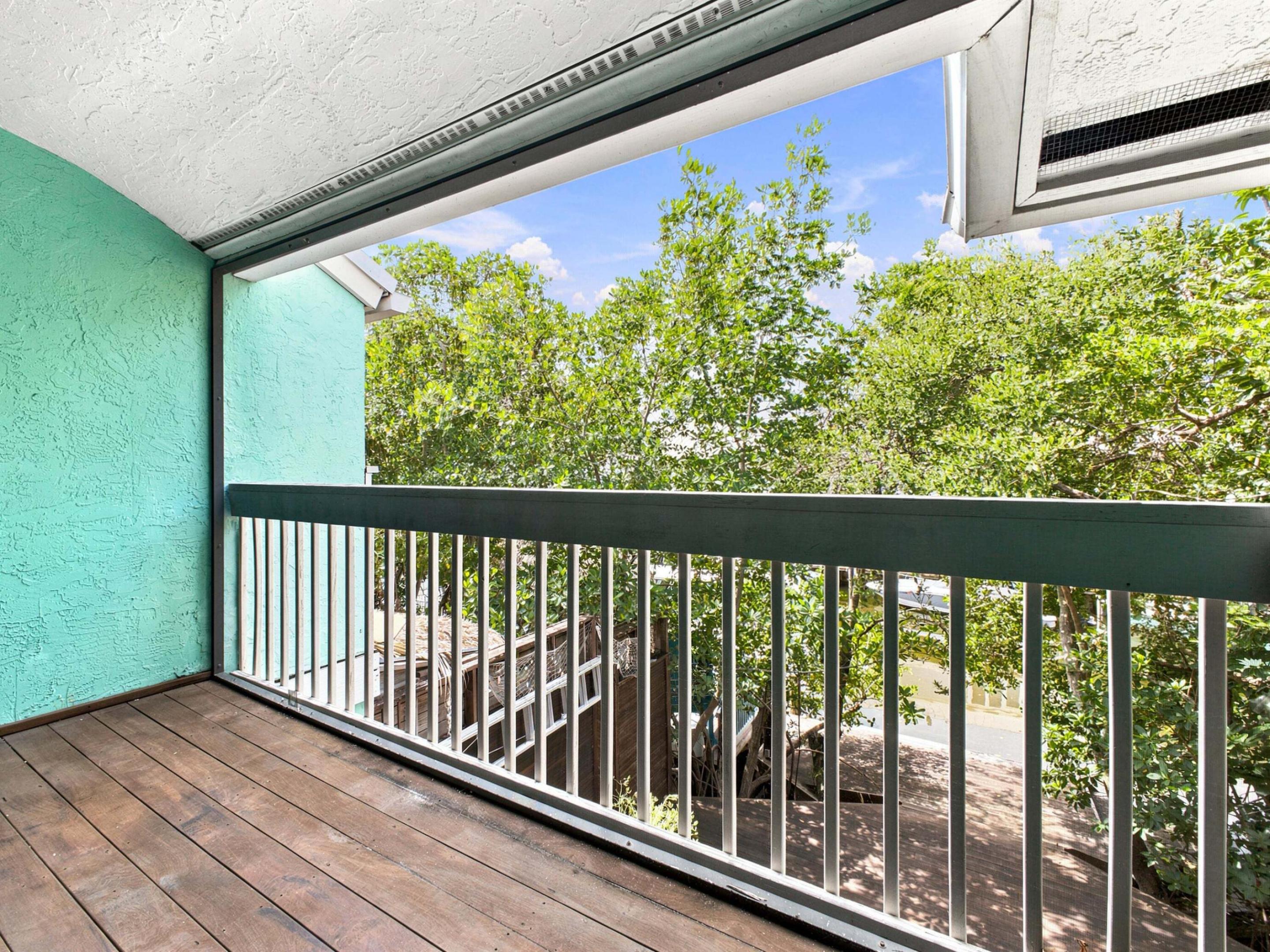 MARINERS WAY - Residential