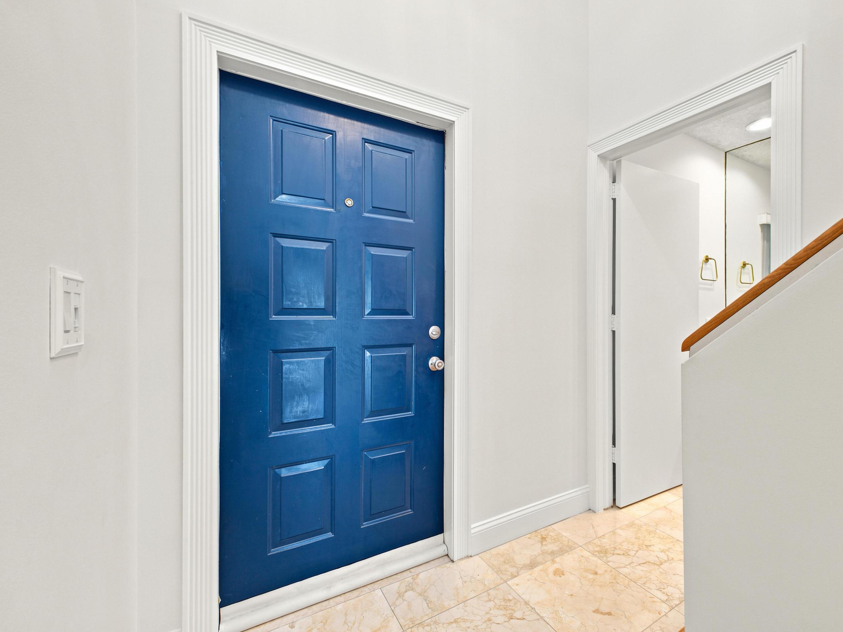 MARINERS WAY - Residential