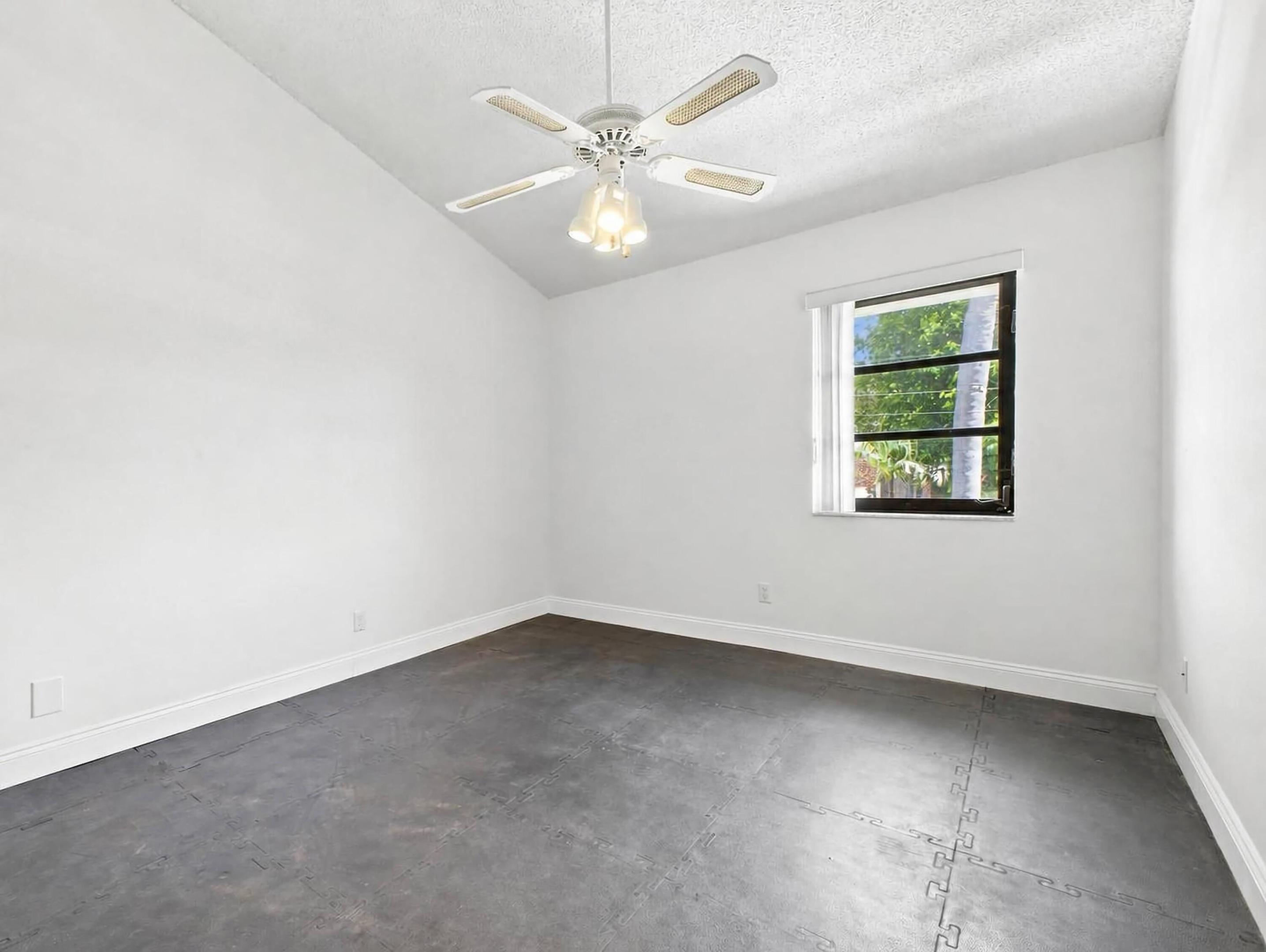 MARINERS WAY - Residential