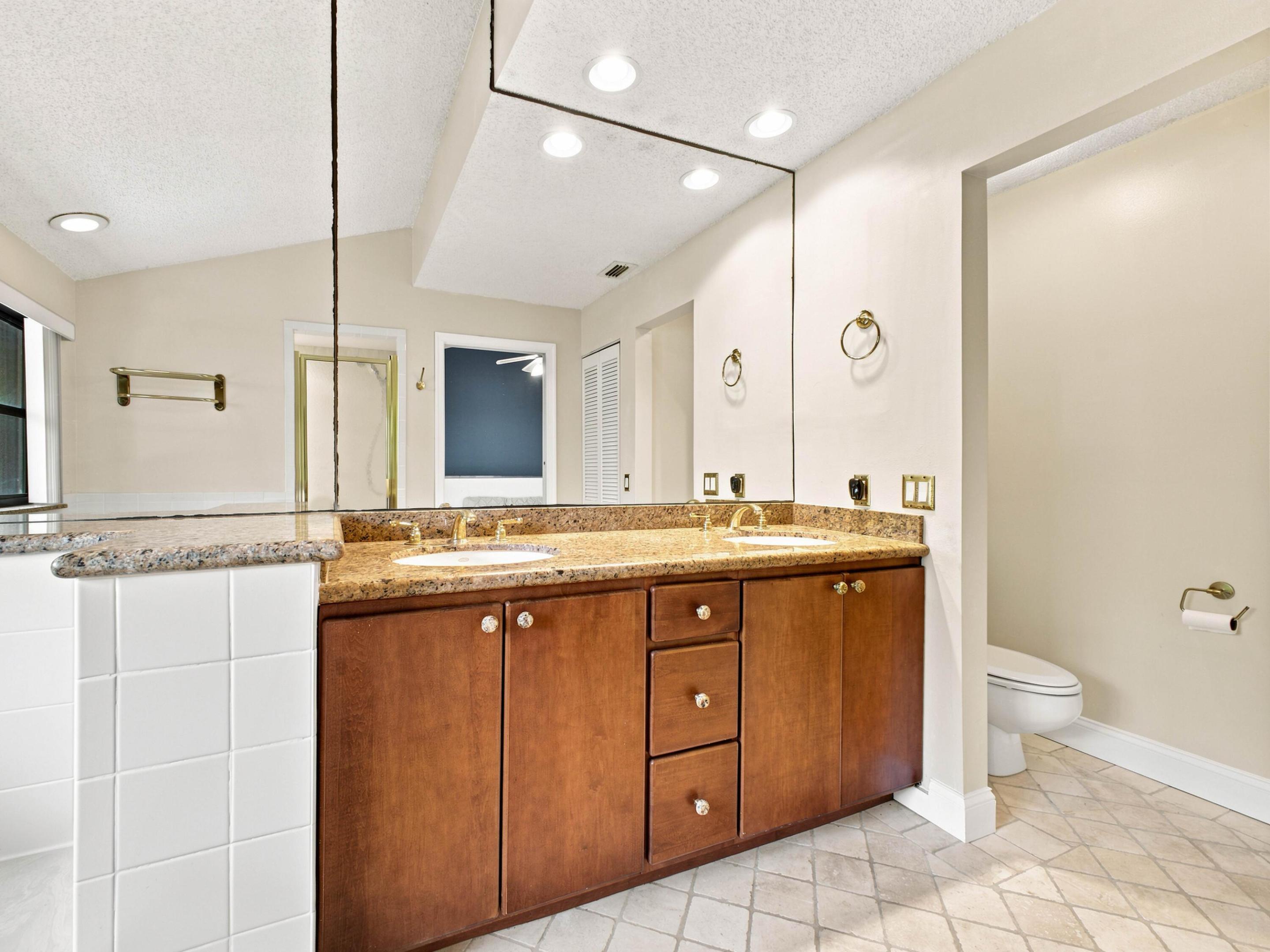 MARINERS WAY - Residential