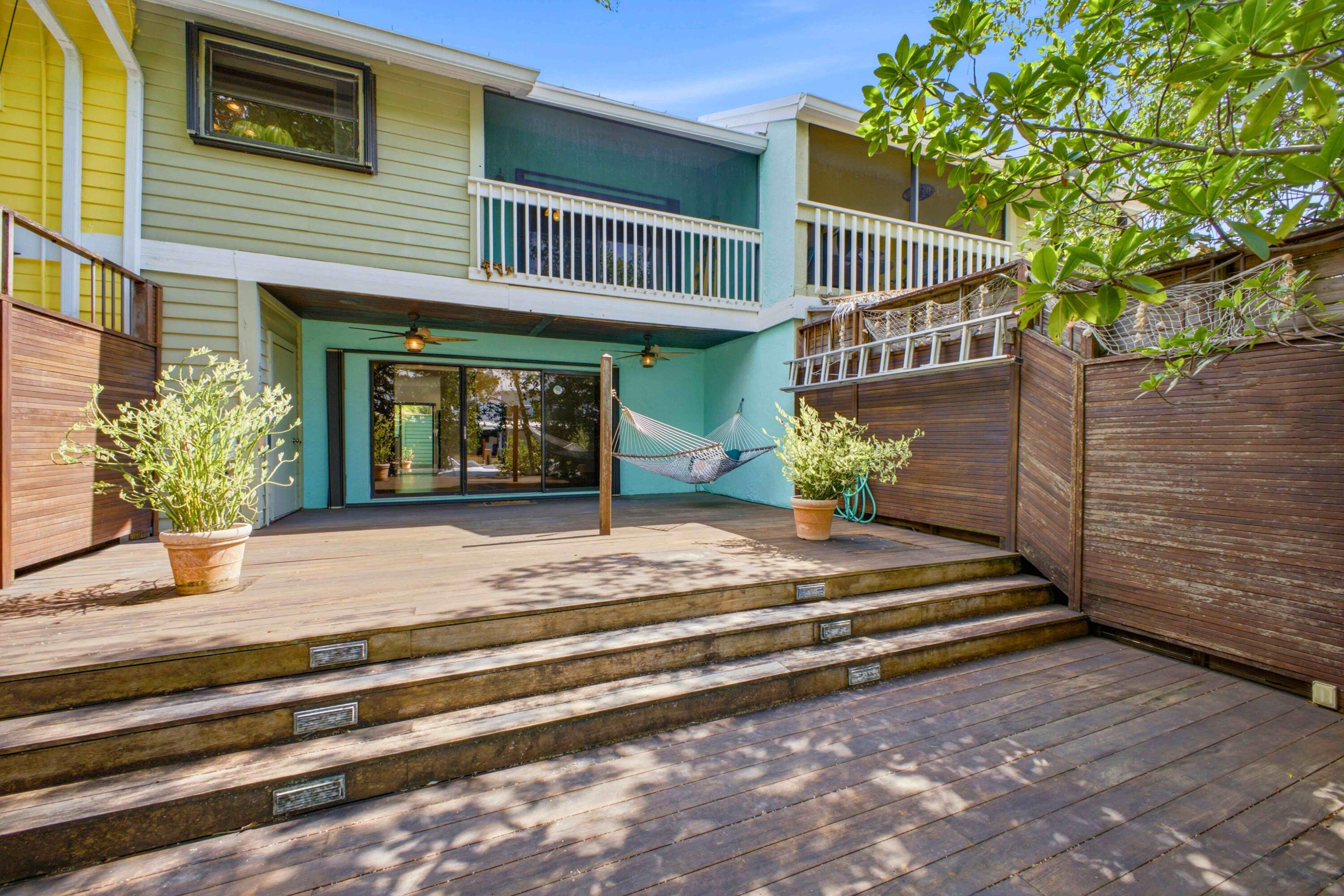 MARINERS WAY - Residential