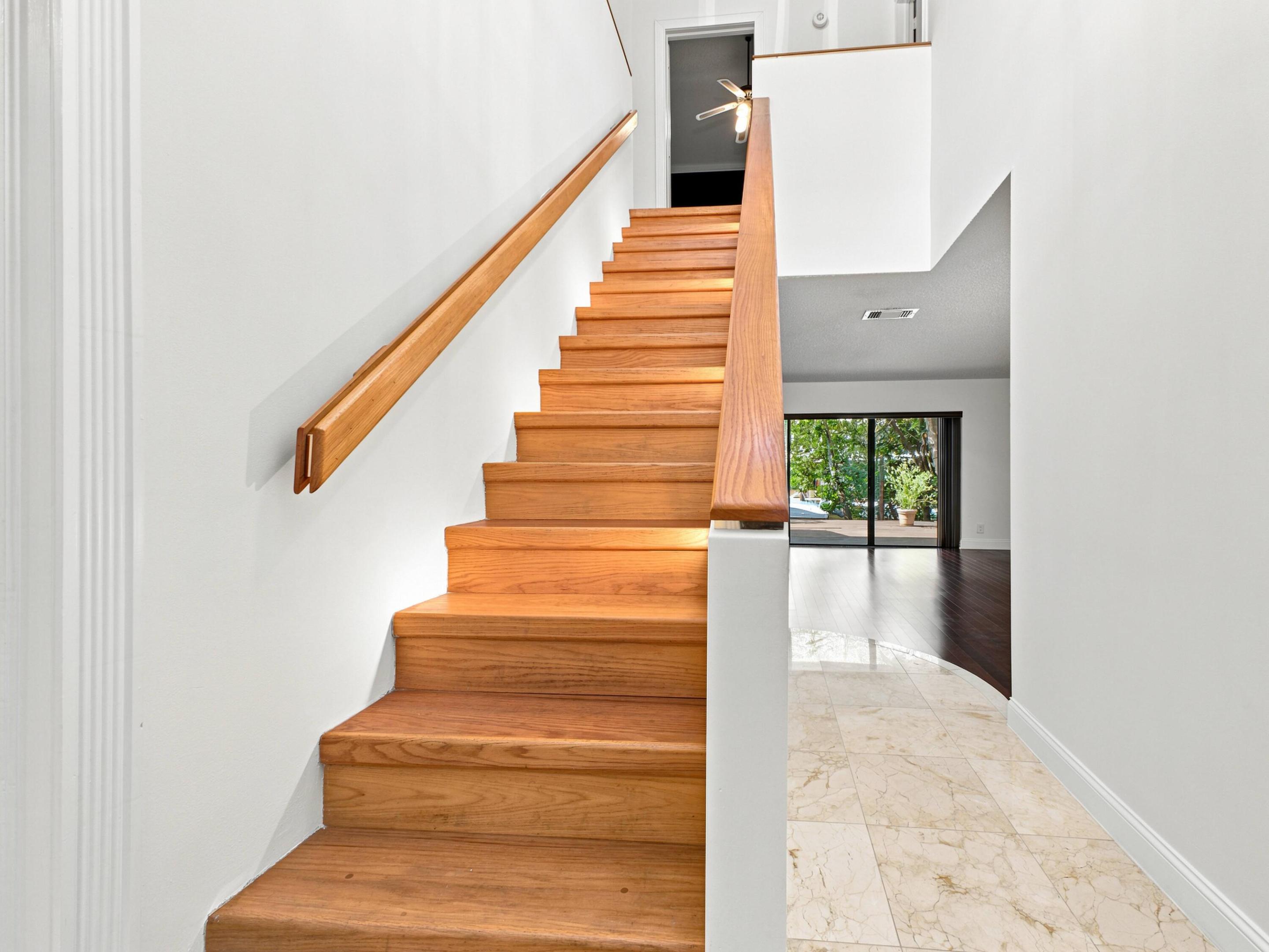 MARINERS WAY - Residential