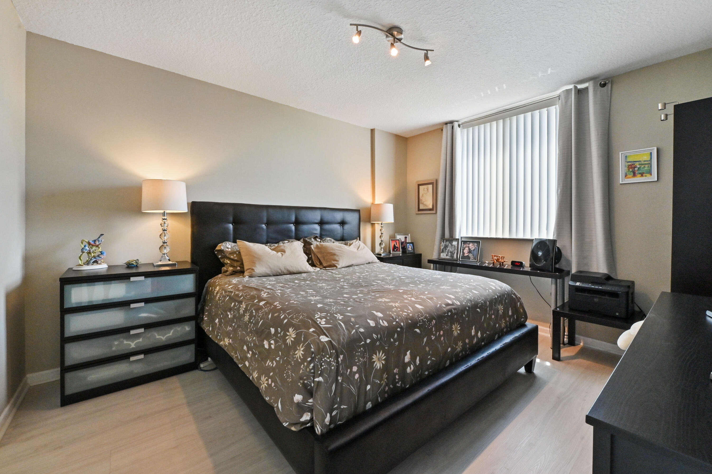VENTURE - Residential