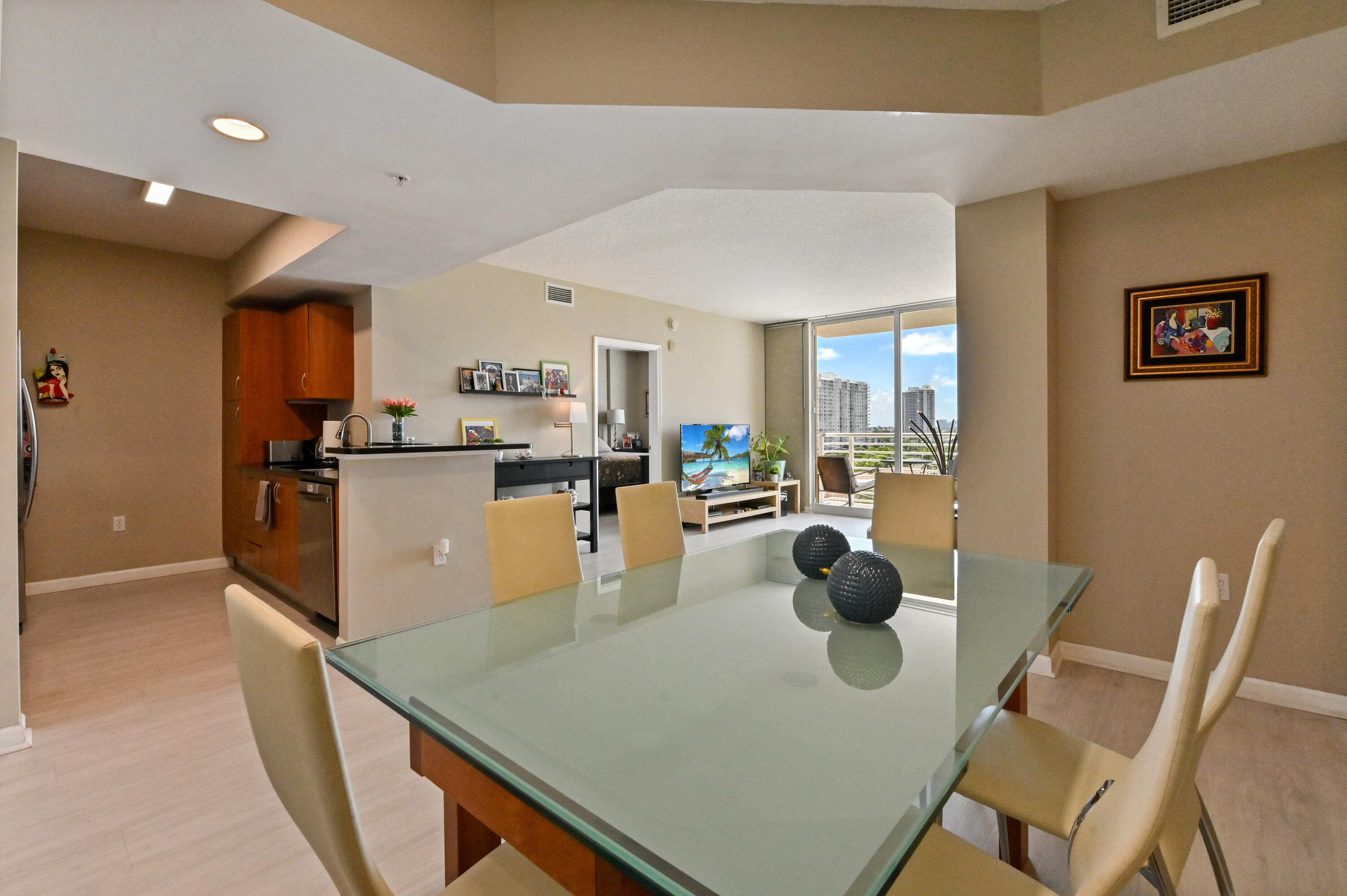 VENTURE - Residential
