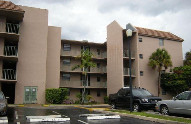 LE CHATEAU CONDO - Residential