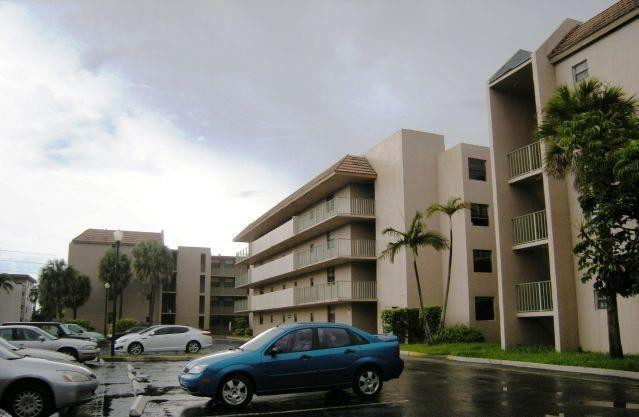 LE CHATEAU CONDO - Residential