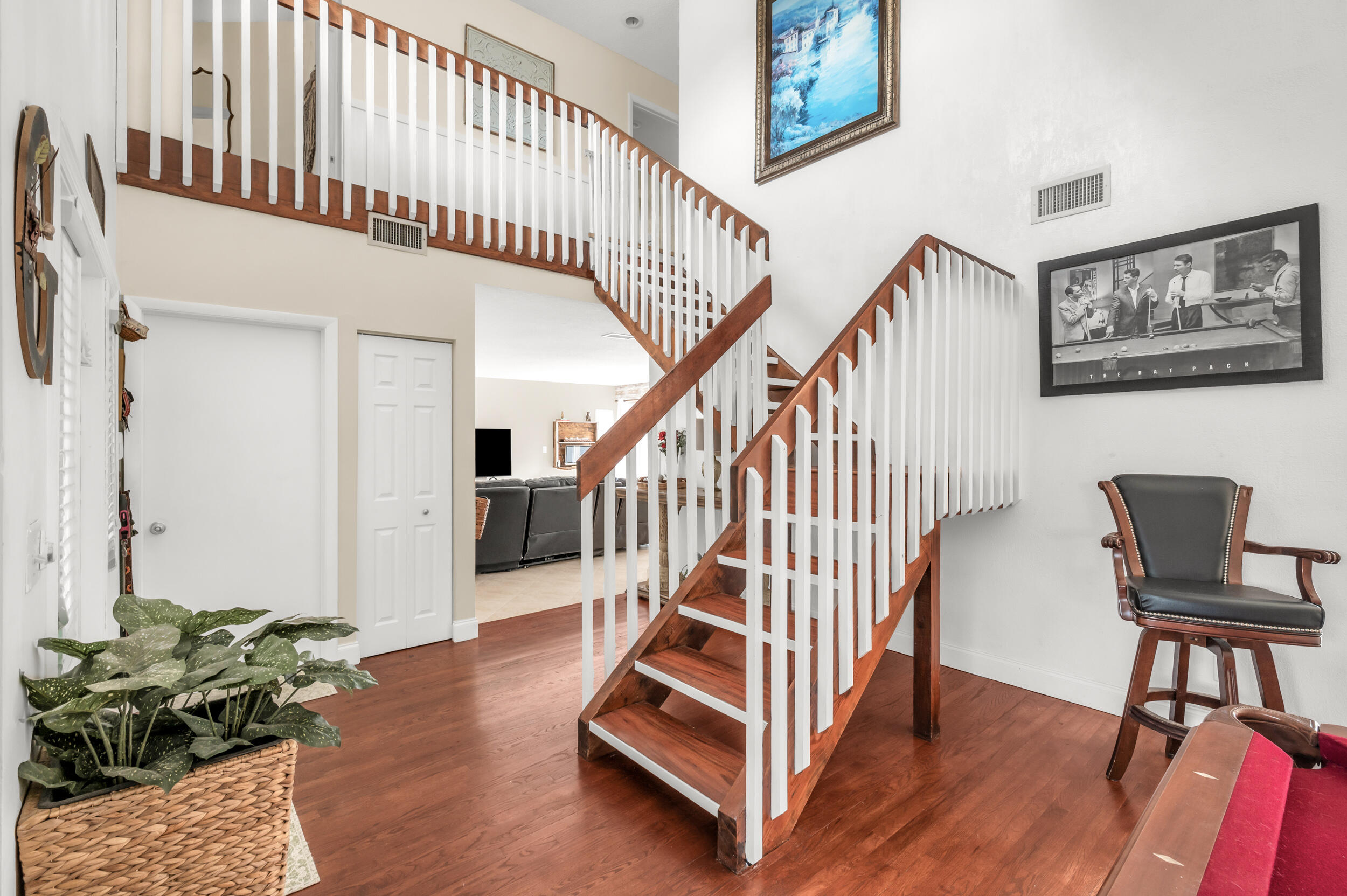 COUNTRY ADDRESS - Residential