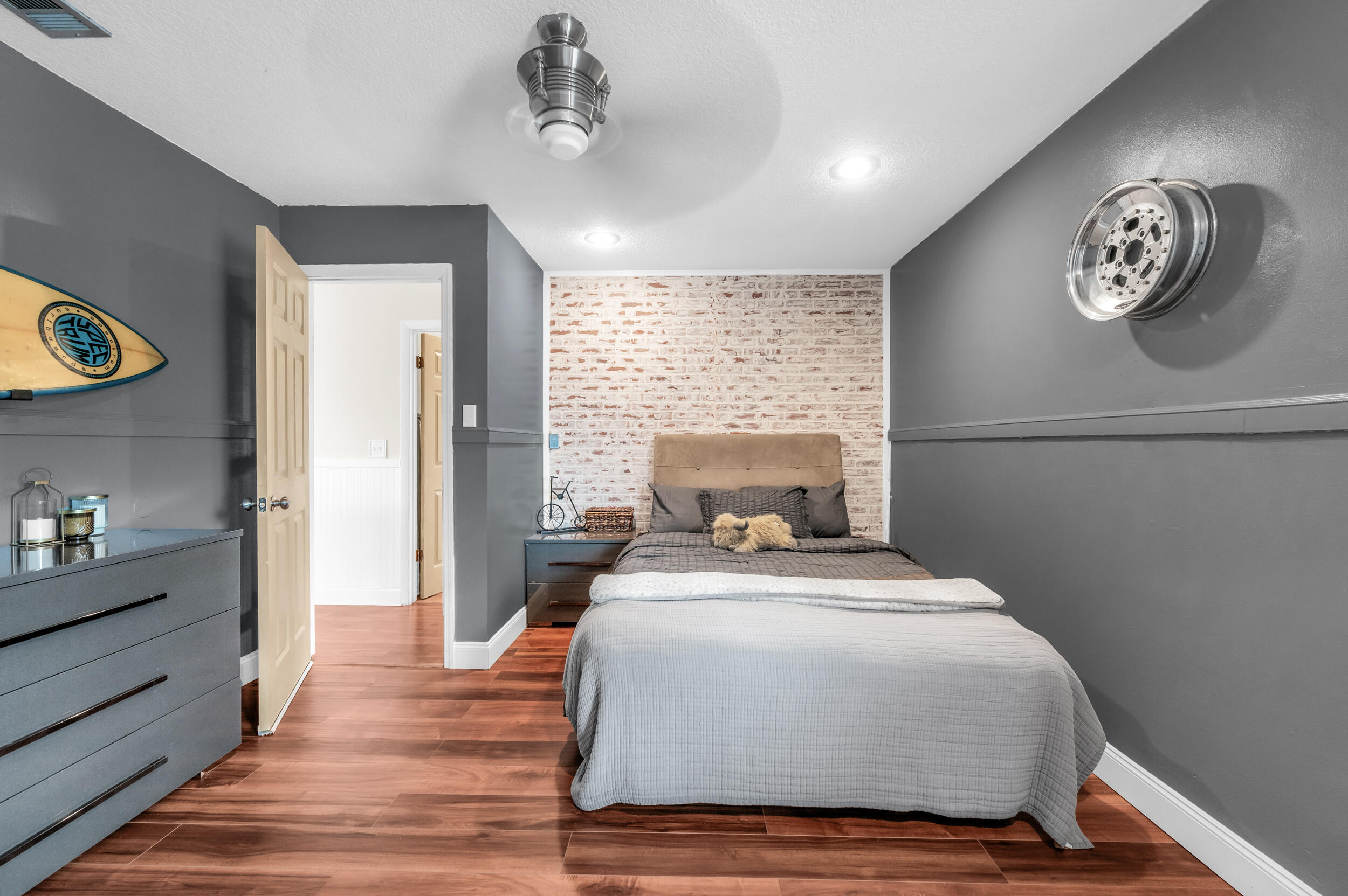 COUNTRY ADDRESS - Residential