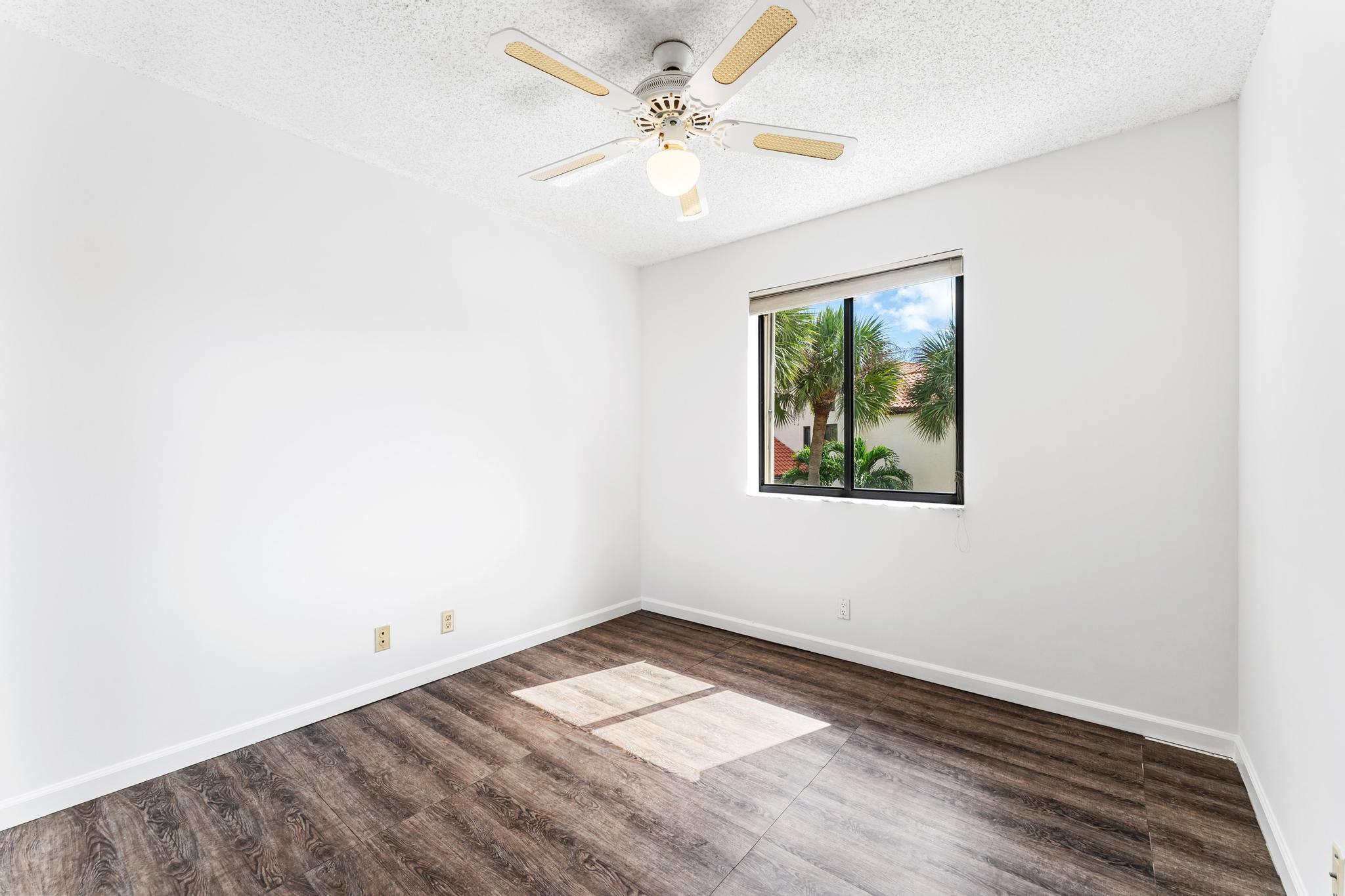 SOUTH LAKE CONDO - Residential Lease