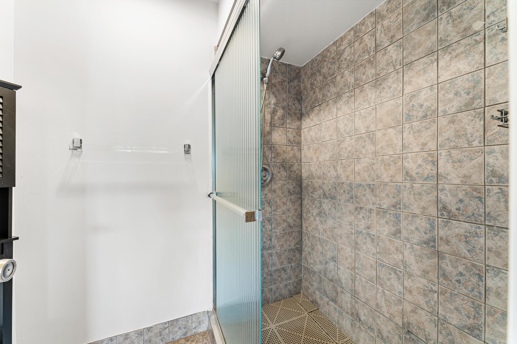 SOUTH LAKE CONDO - Residential Lease