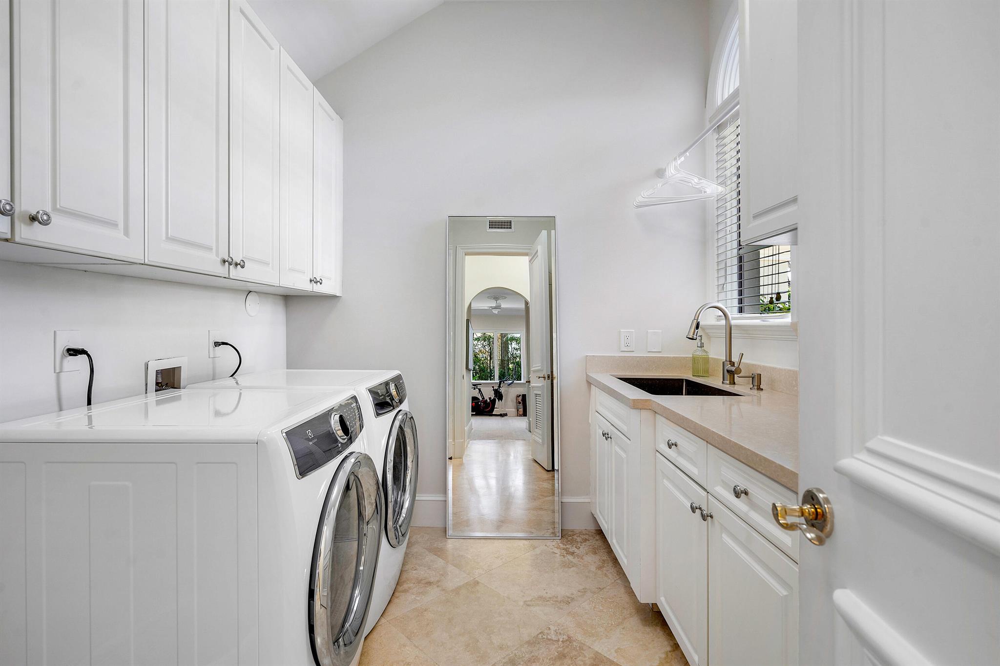 OLD PALM 4 - Residential