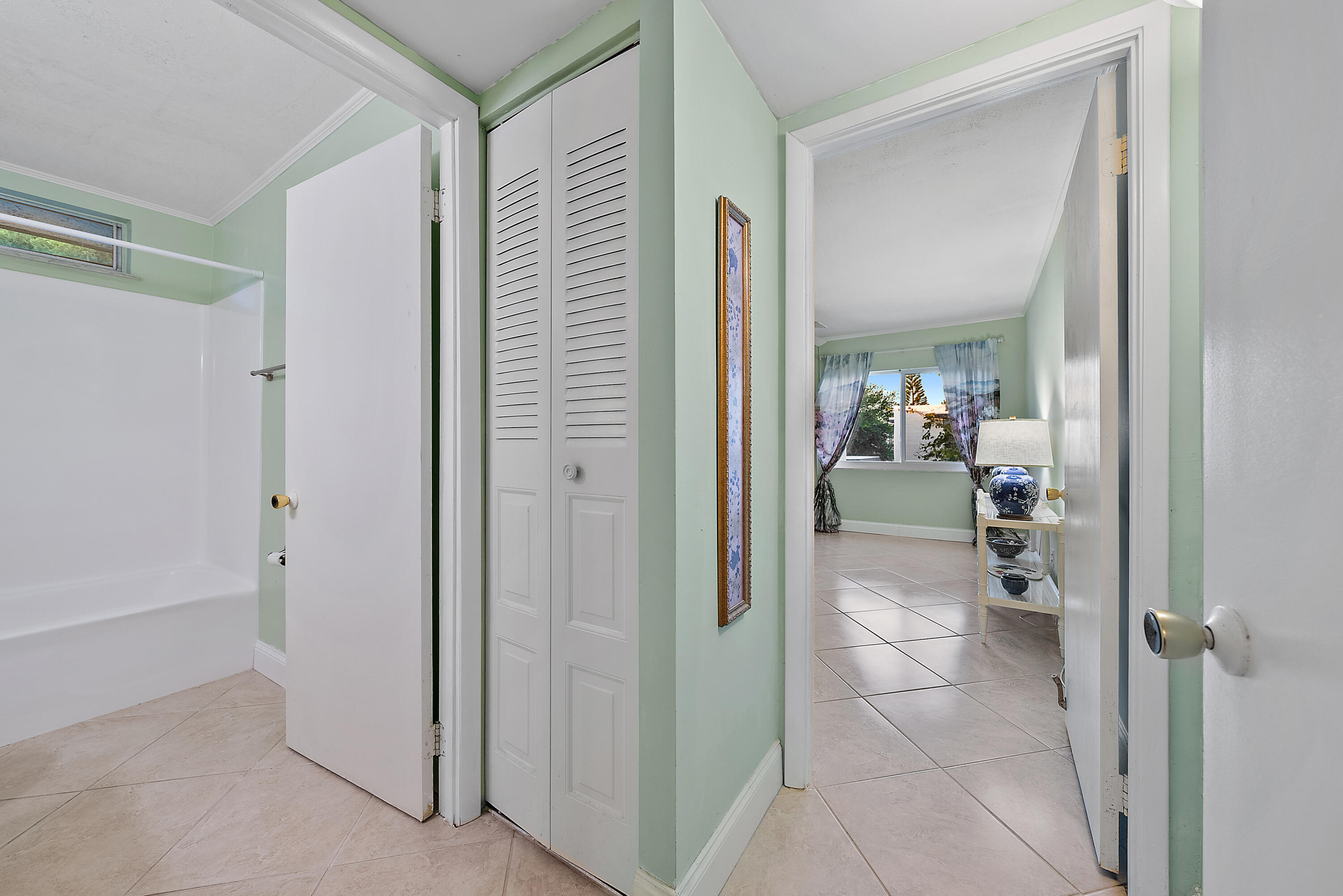 BEACON 21 CONDO - Residential Lease