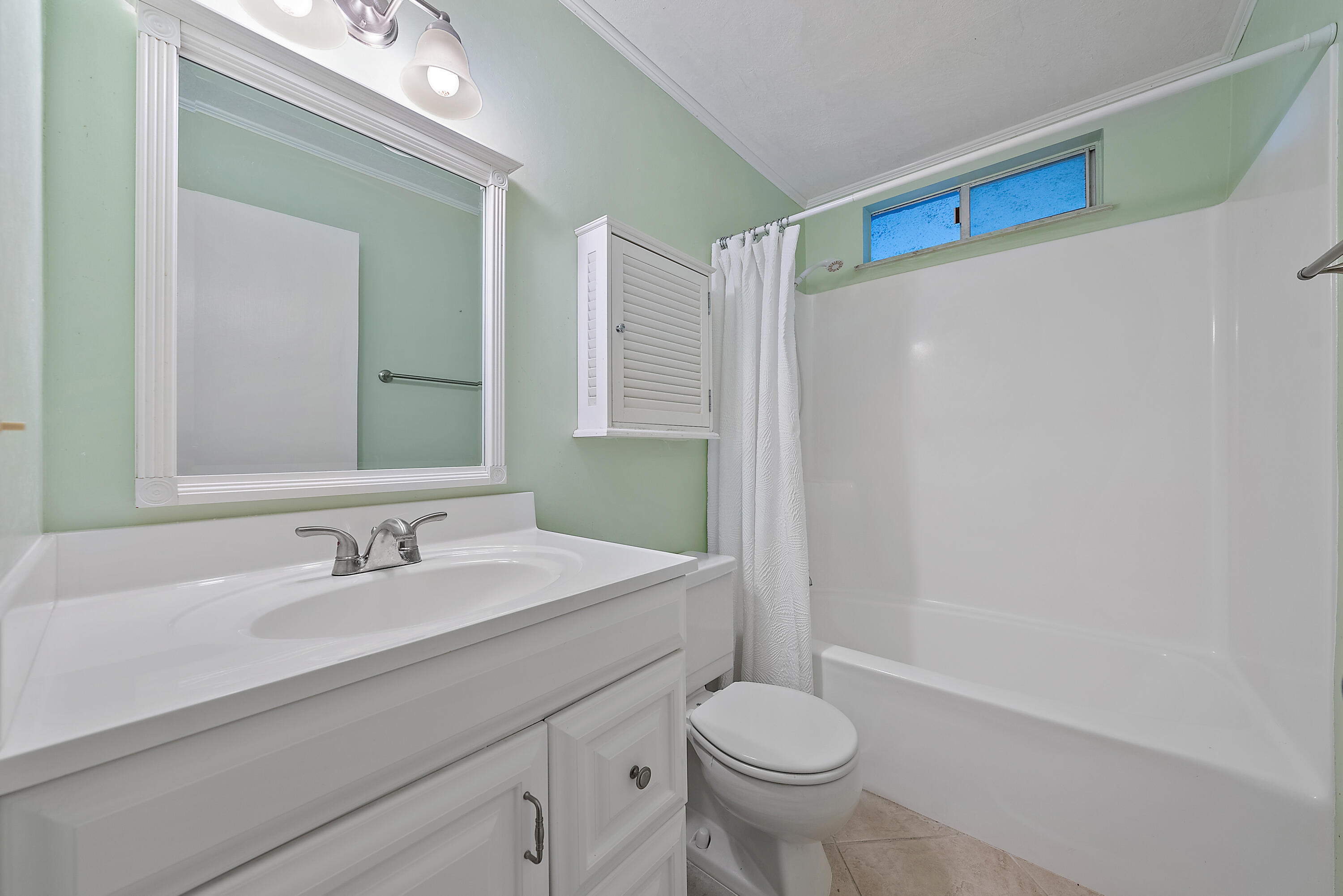 BEACON 21 CONDO - Residential Lease