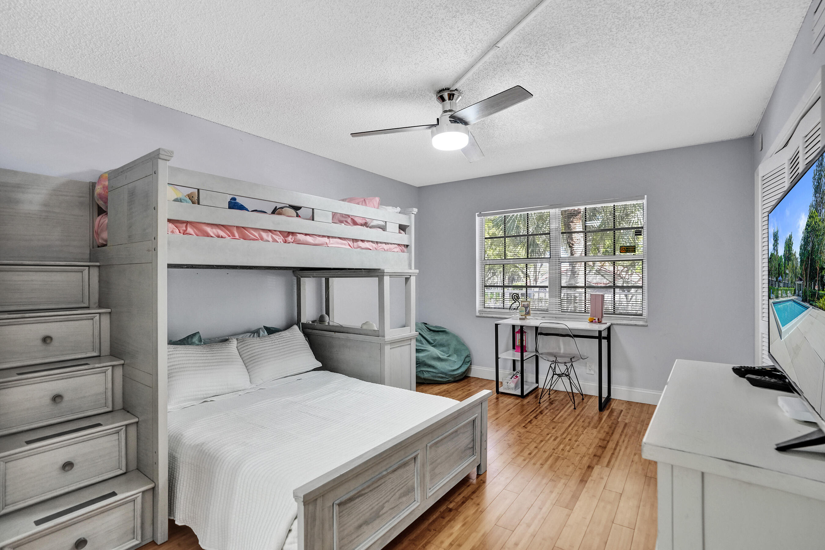 NO 14 PALM-AIRE COUNTRY CLUB - Residential