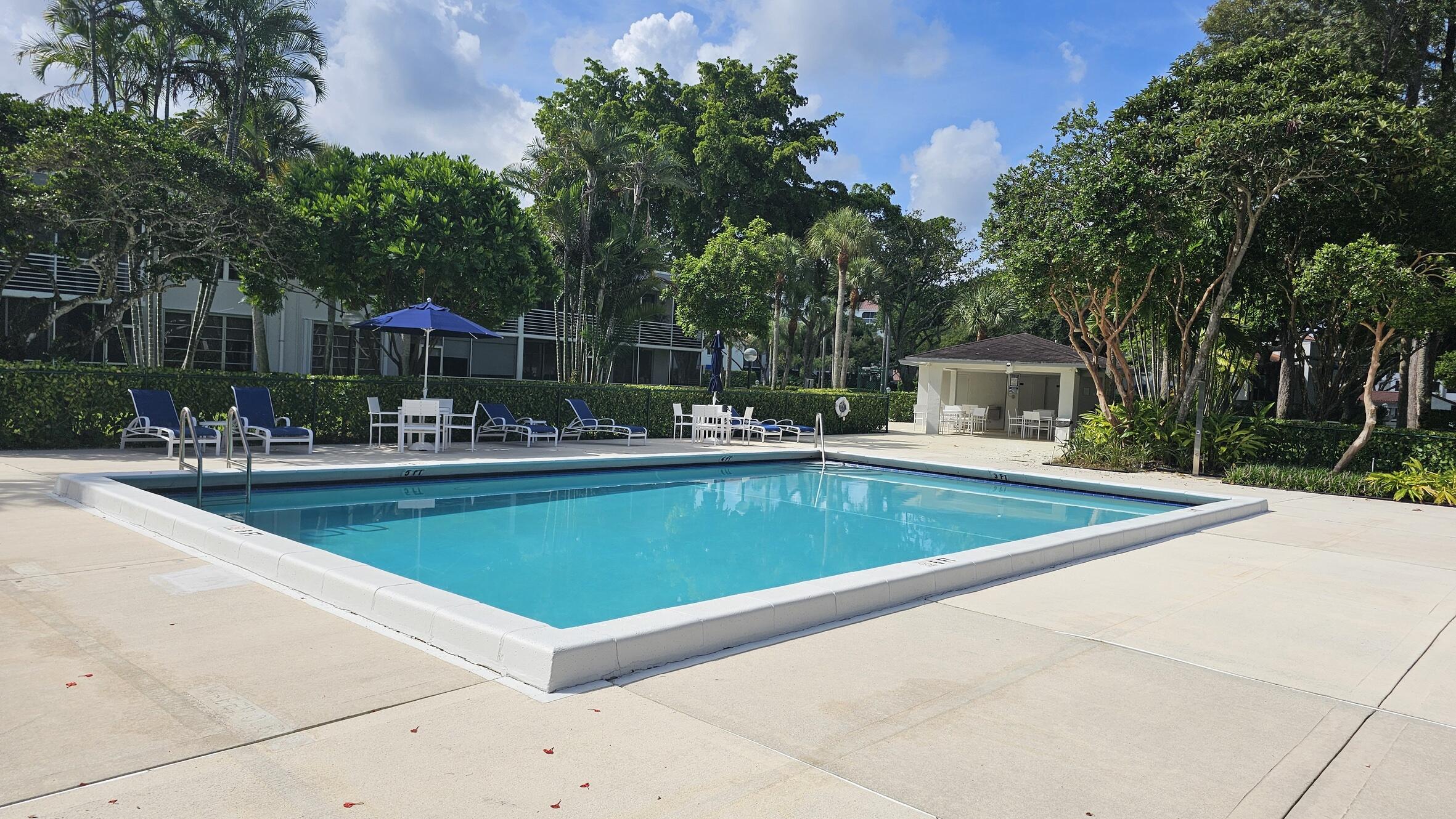 NO 14 PALM-AIRE COUNTRY CLUB - Residential