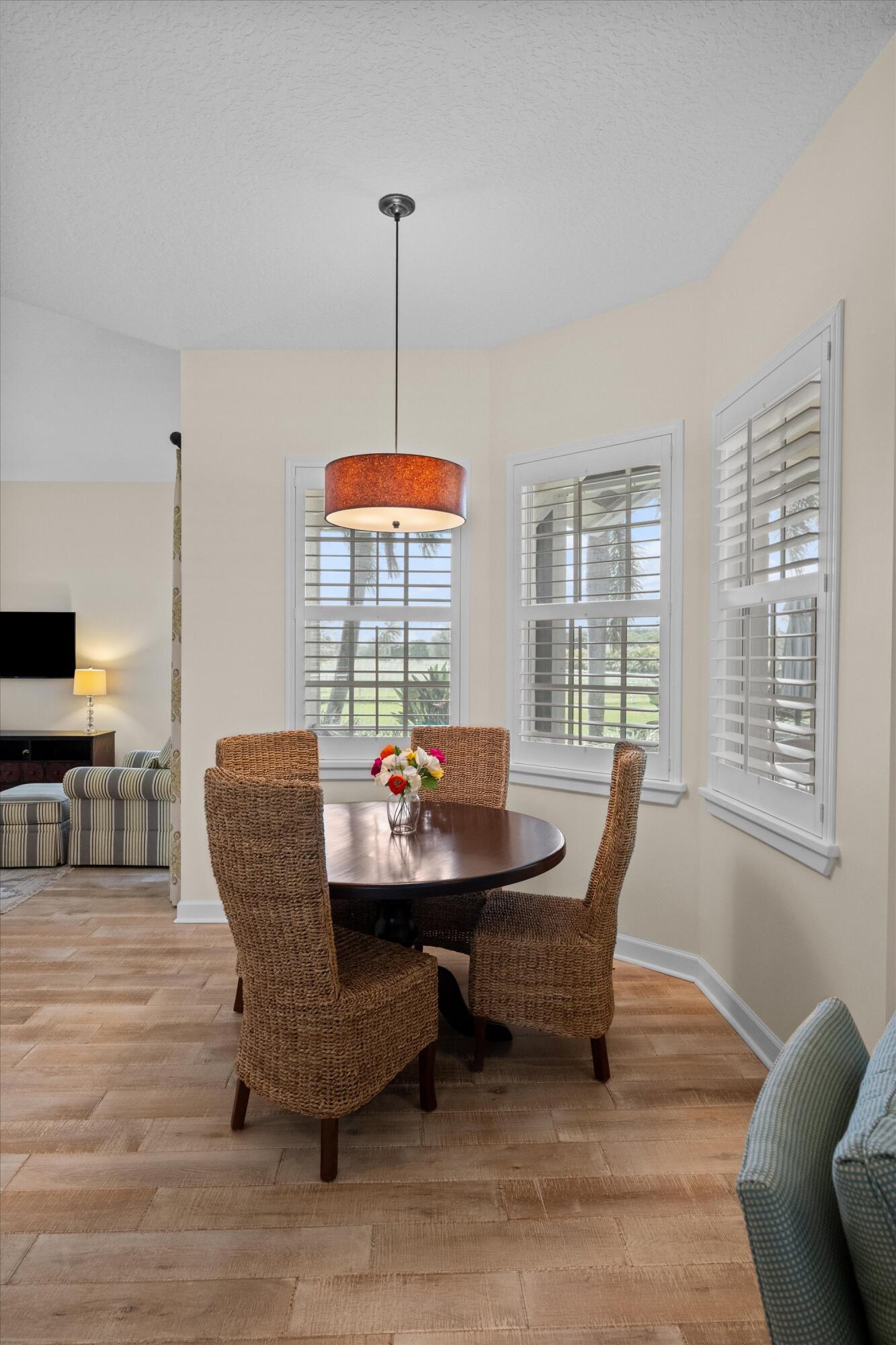 PALM BEACH POINT - Residential