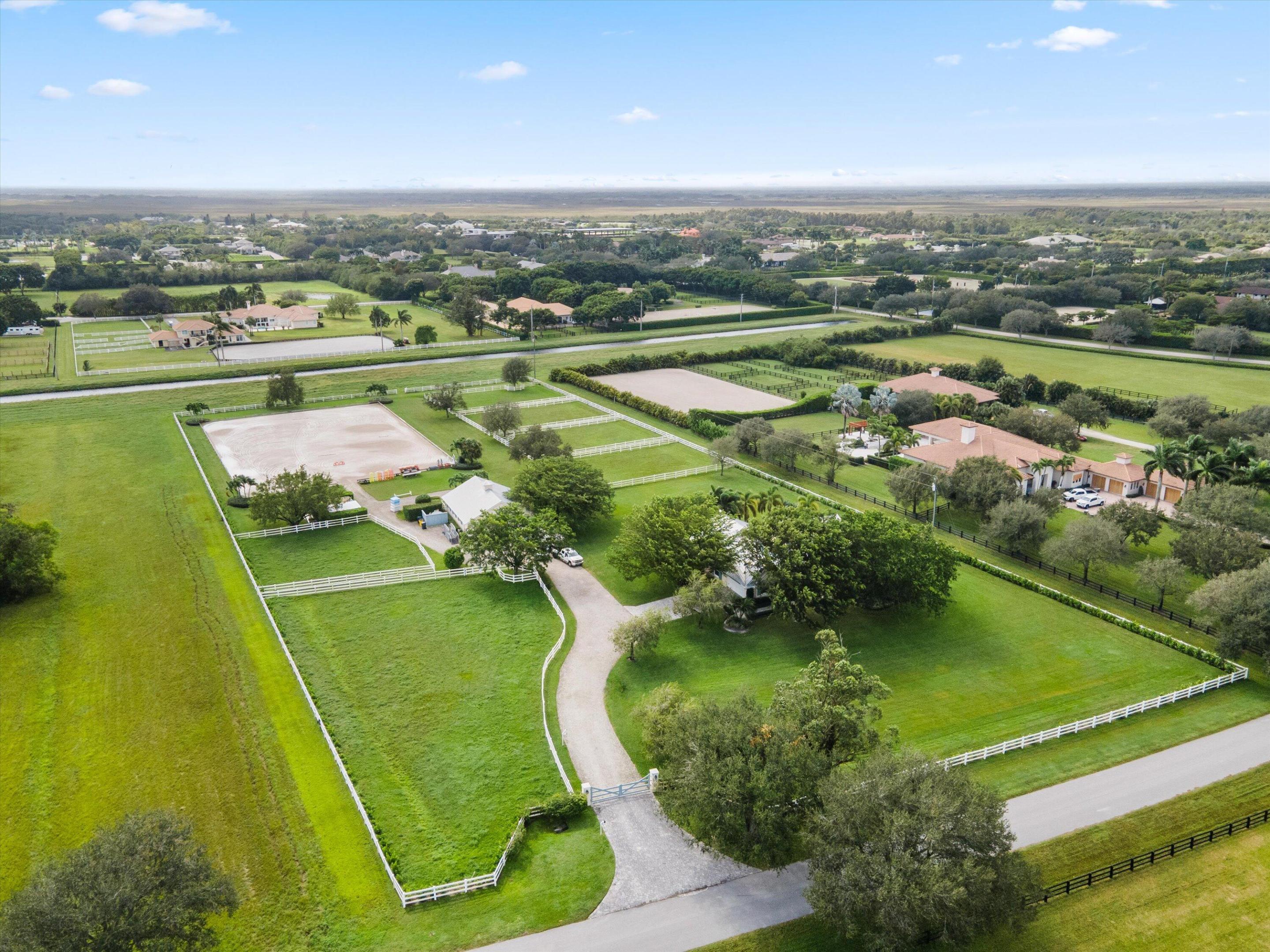 PALM BEACH POINT - Residential