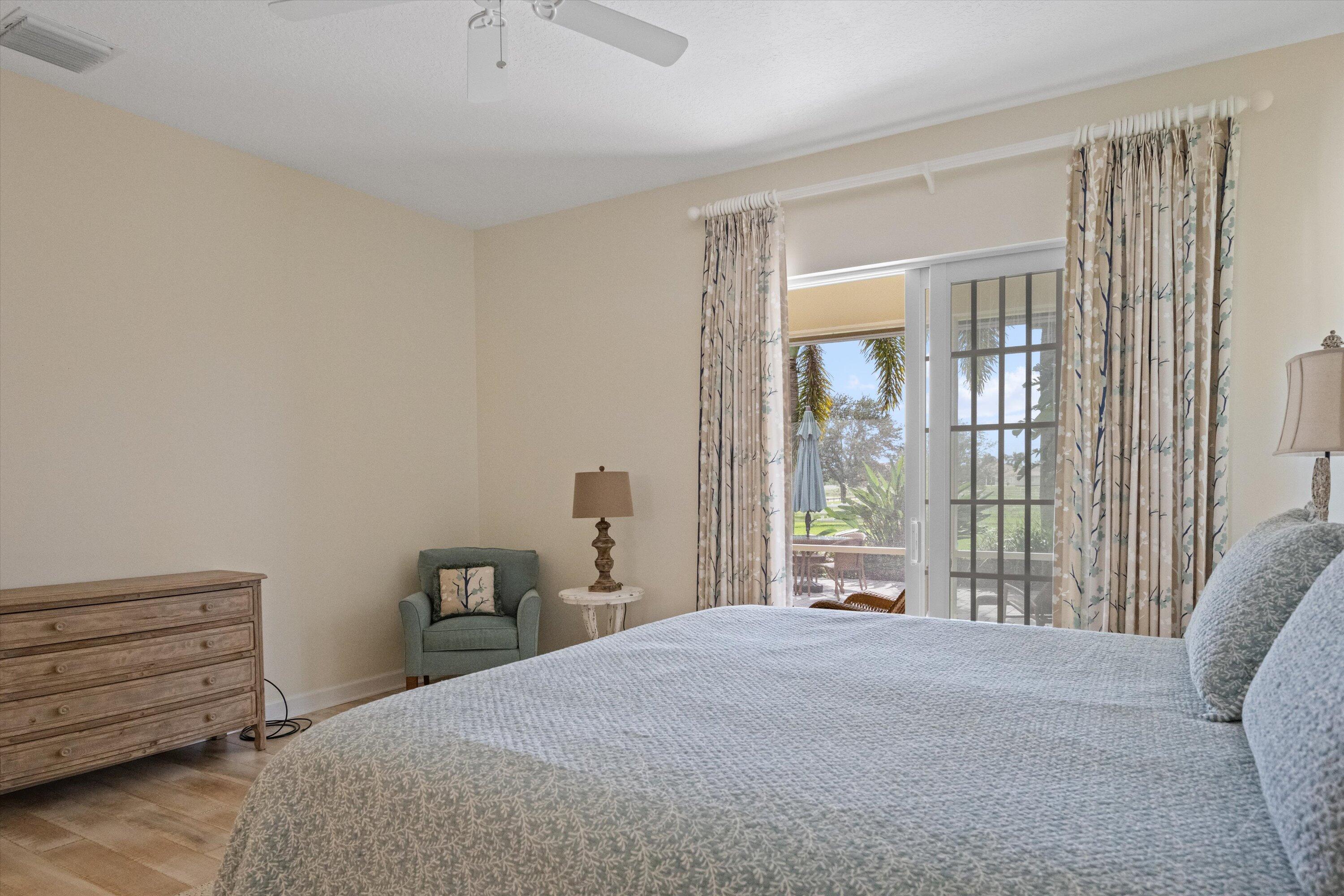 PALM BEACH POINT - Residential