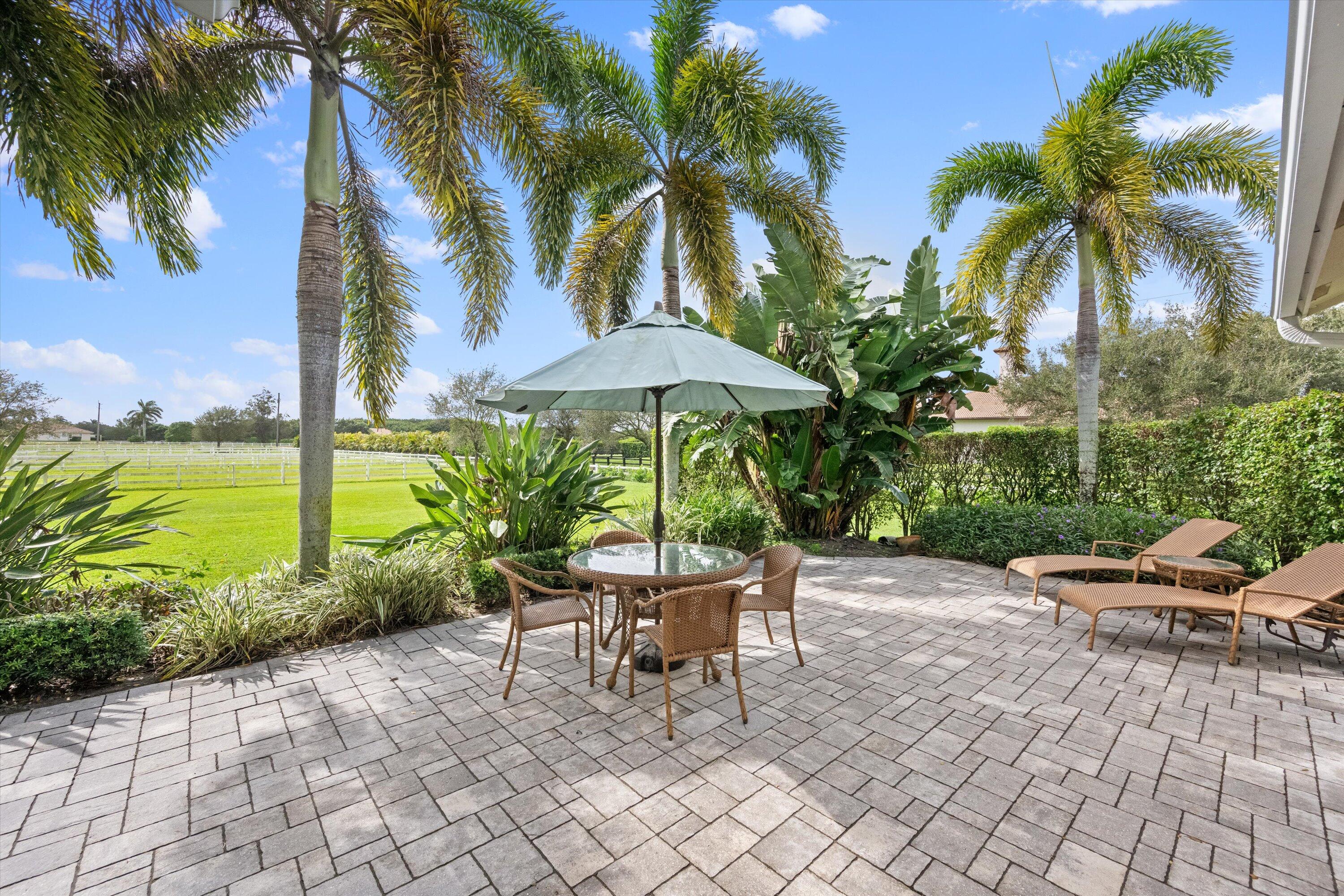 PALM BEACH POINT - Residential