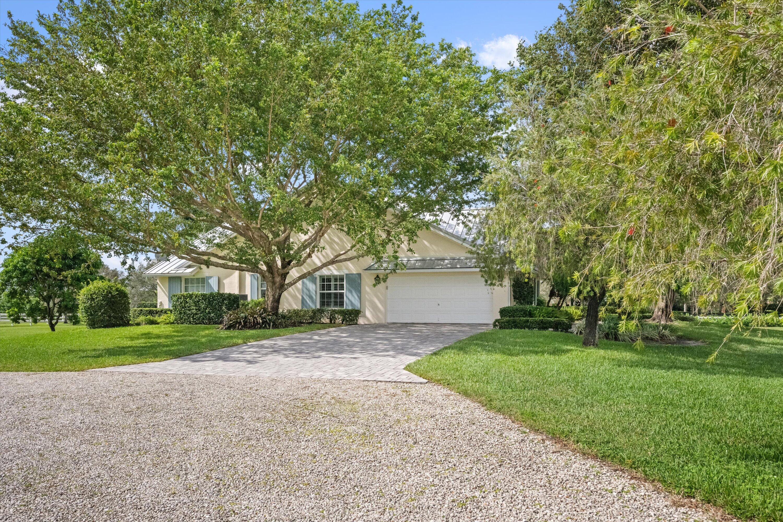 PALM BEACH POINT - Residential