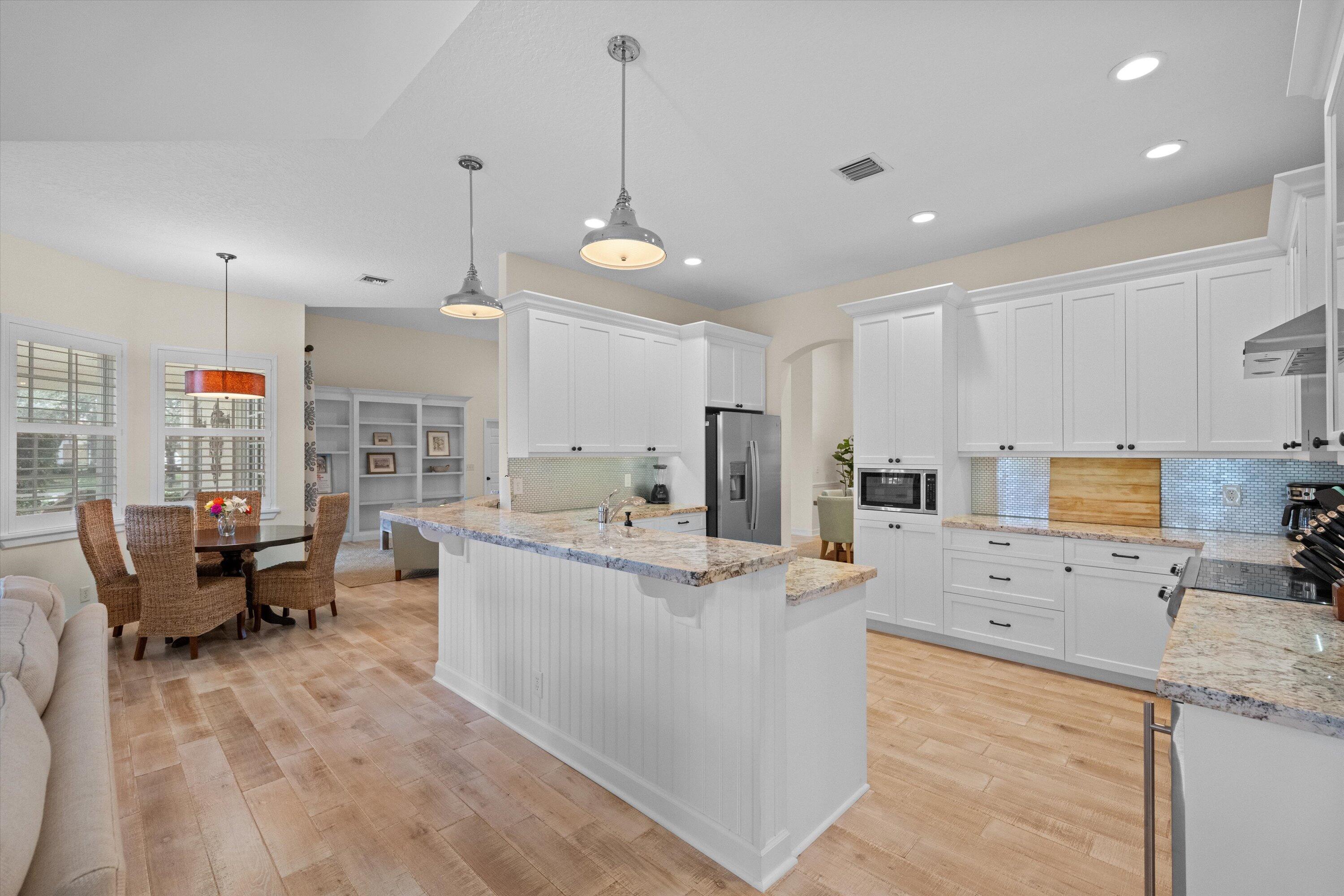 PALM BEACH POINT - Residential