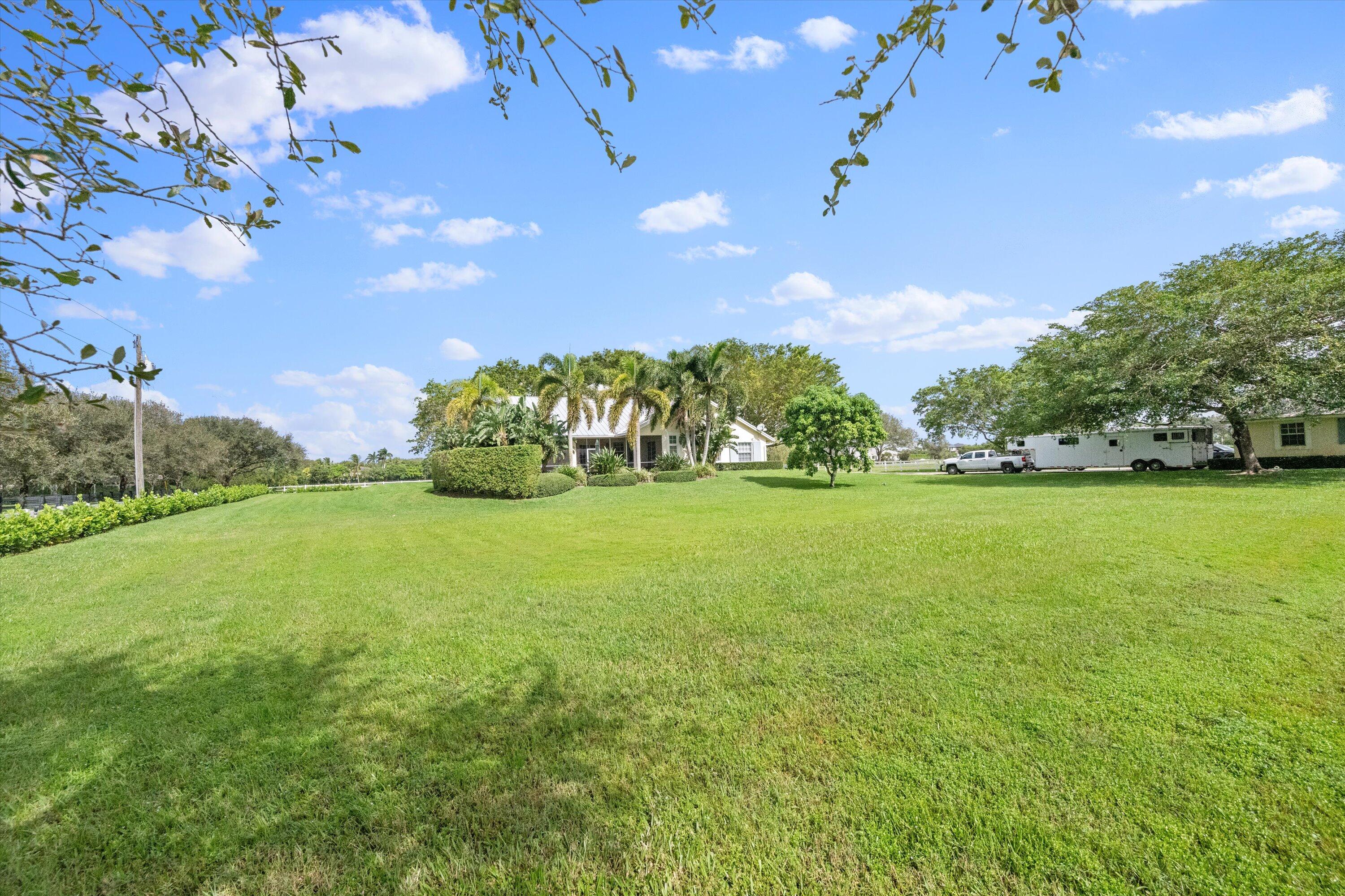 PALM BEACH POINT - Residential