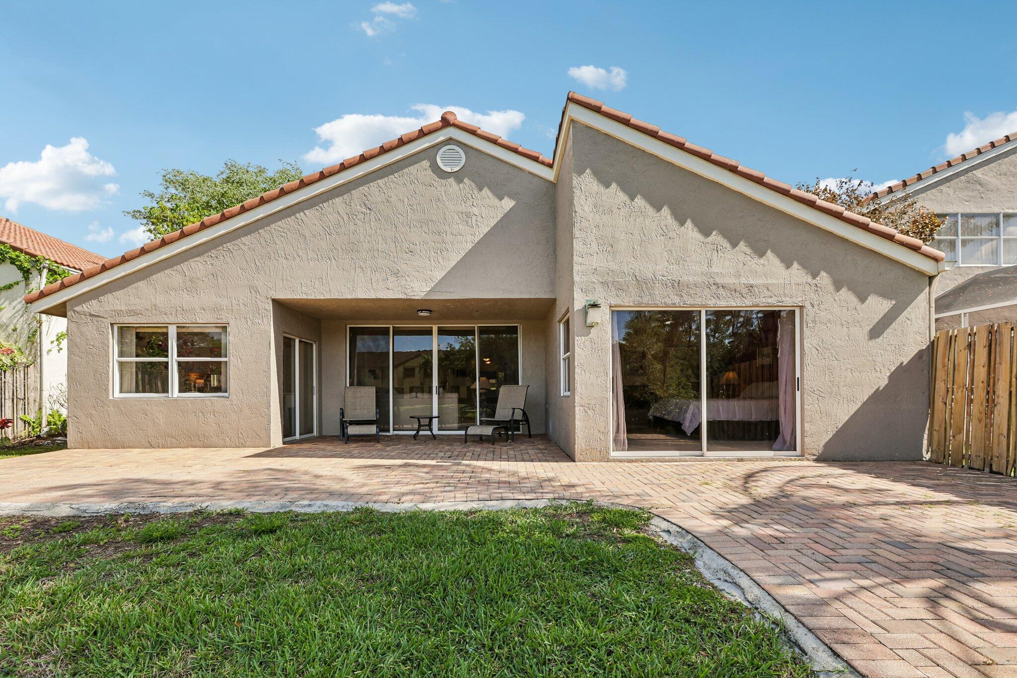 BRIDGEWATER AT PLANTATION - Residential