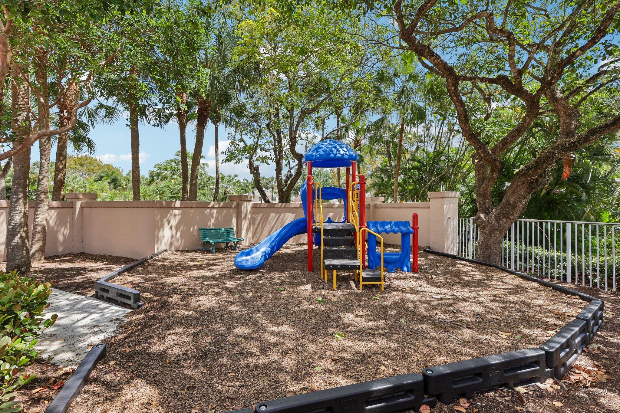 BRIDGEWATER AT PLANTATION - Residential
