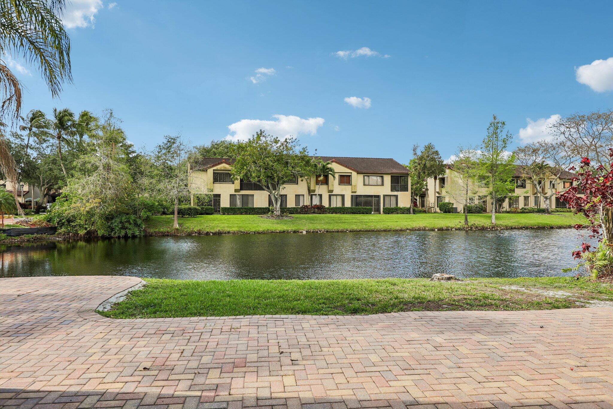BRIDGEWATER AT PLANTATION - Residential