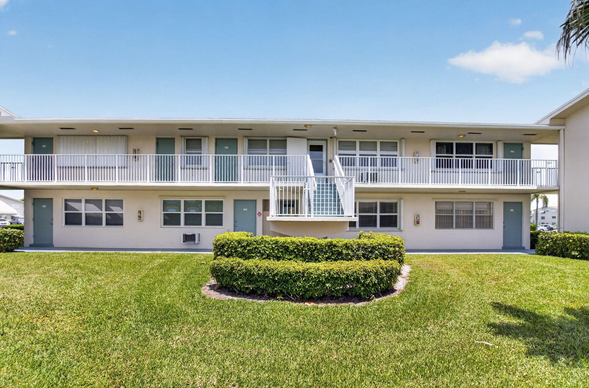 Welcome to this updated 1-bedroom, 1-bath condo located in a desirable Intracoastal community of Sterling Village! This bright and open first-floor unit is move-in ready and features new laminate flooring throughout, a brand-new bathroom, fresh paint, updated lighting and ceiling fans, plus a new A/C for added comfort and peace of mind. The spacious oversized closet provides excellent storage, while the screened patio offers the perfect place to relax and enjoy the Florida breeze.  Enjoy resort-style amenities including a heated pool, clubhouse, fitness center, billiards, pickleball, and shuffleboard. Ideally located just a short walk or bike ride to the beach, shopping, dining, and waterfront activities. Perfect for year-round living or a seasonal getaway! Some photos are Virtually Staged