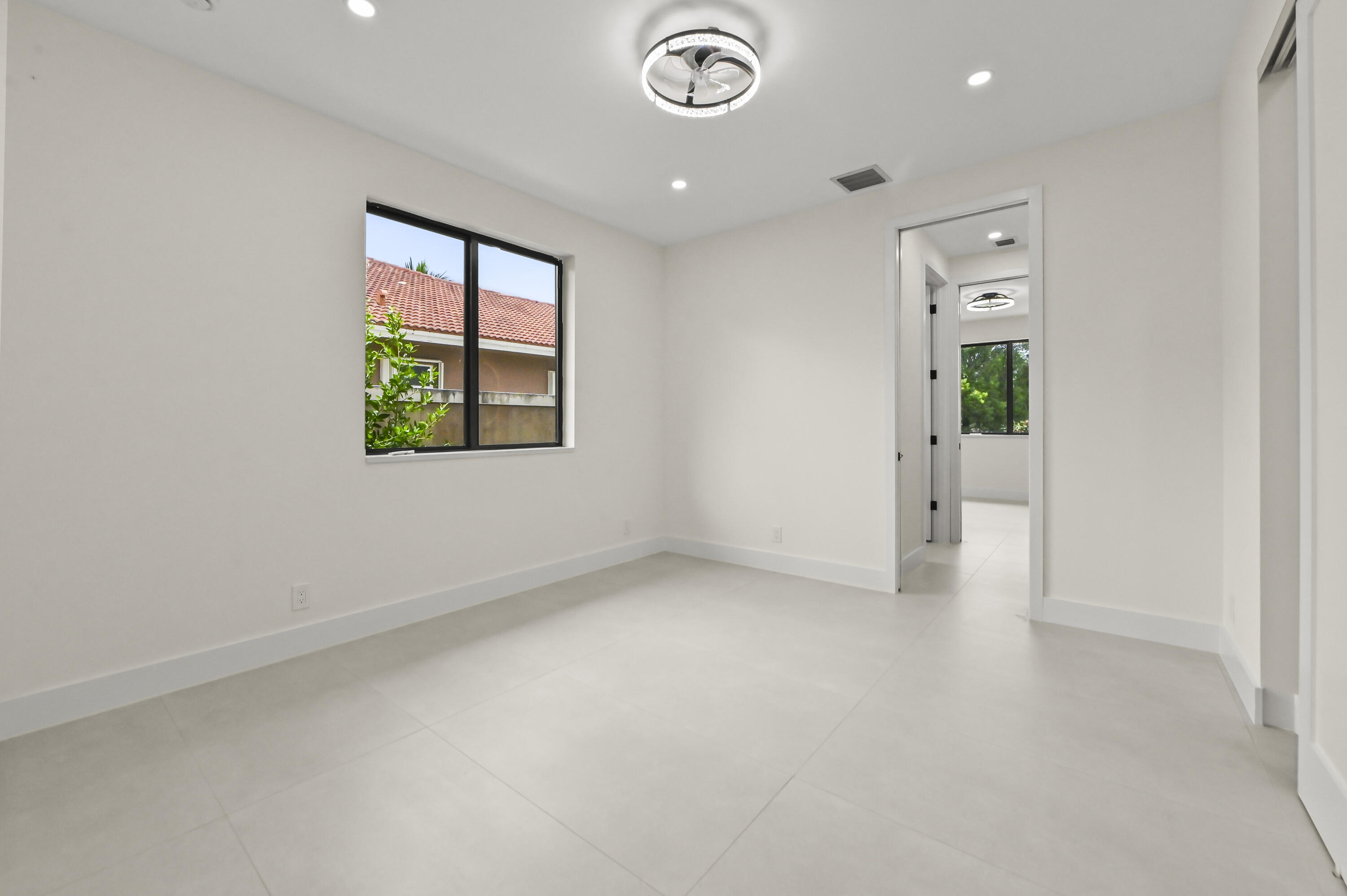 COCONUT CREEK 11TH SEC - Residential