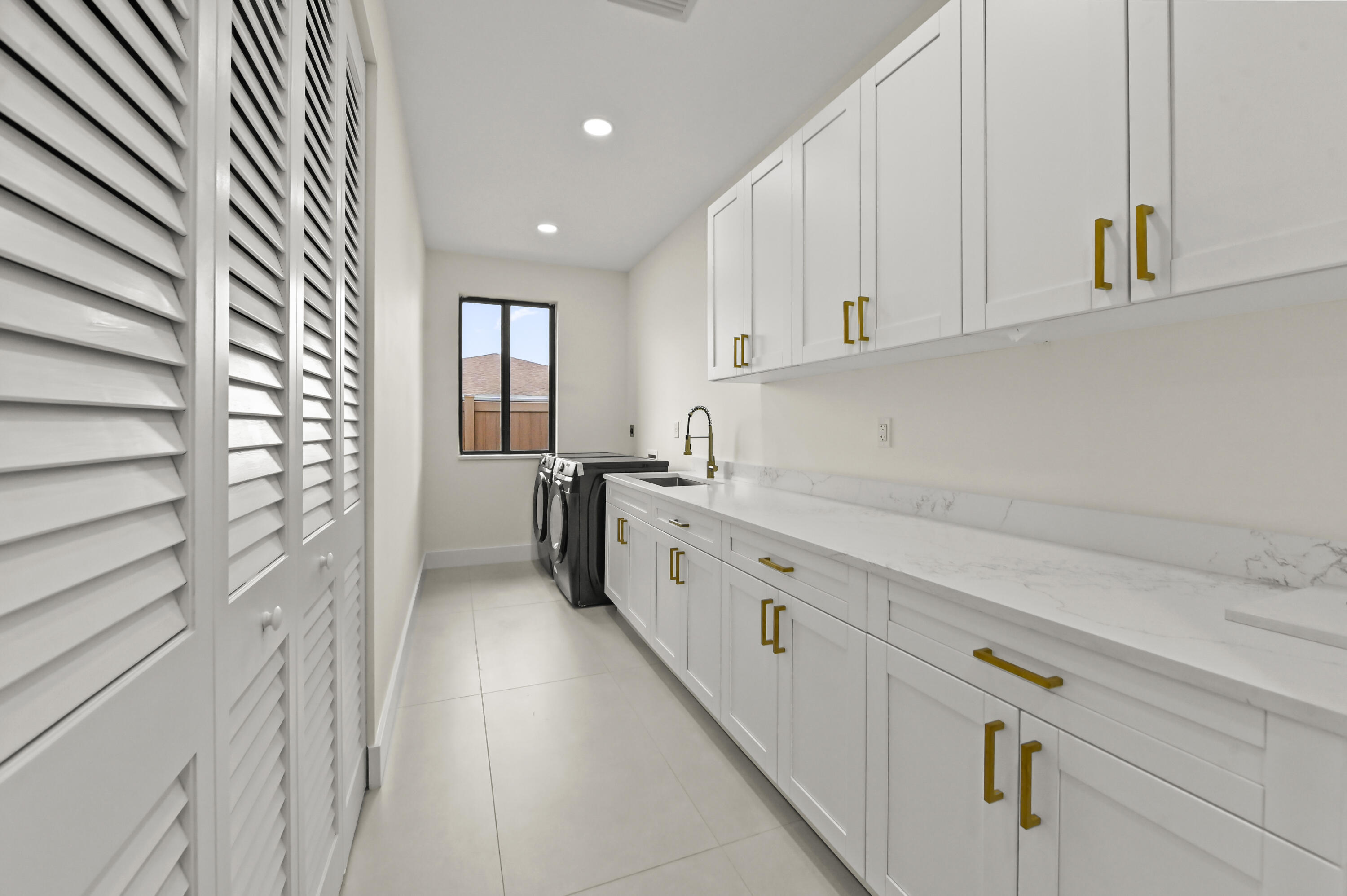 COCONUT CREEK 11TH SEC - Residential