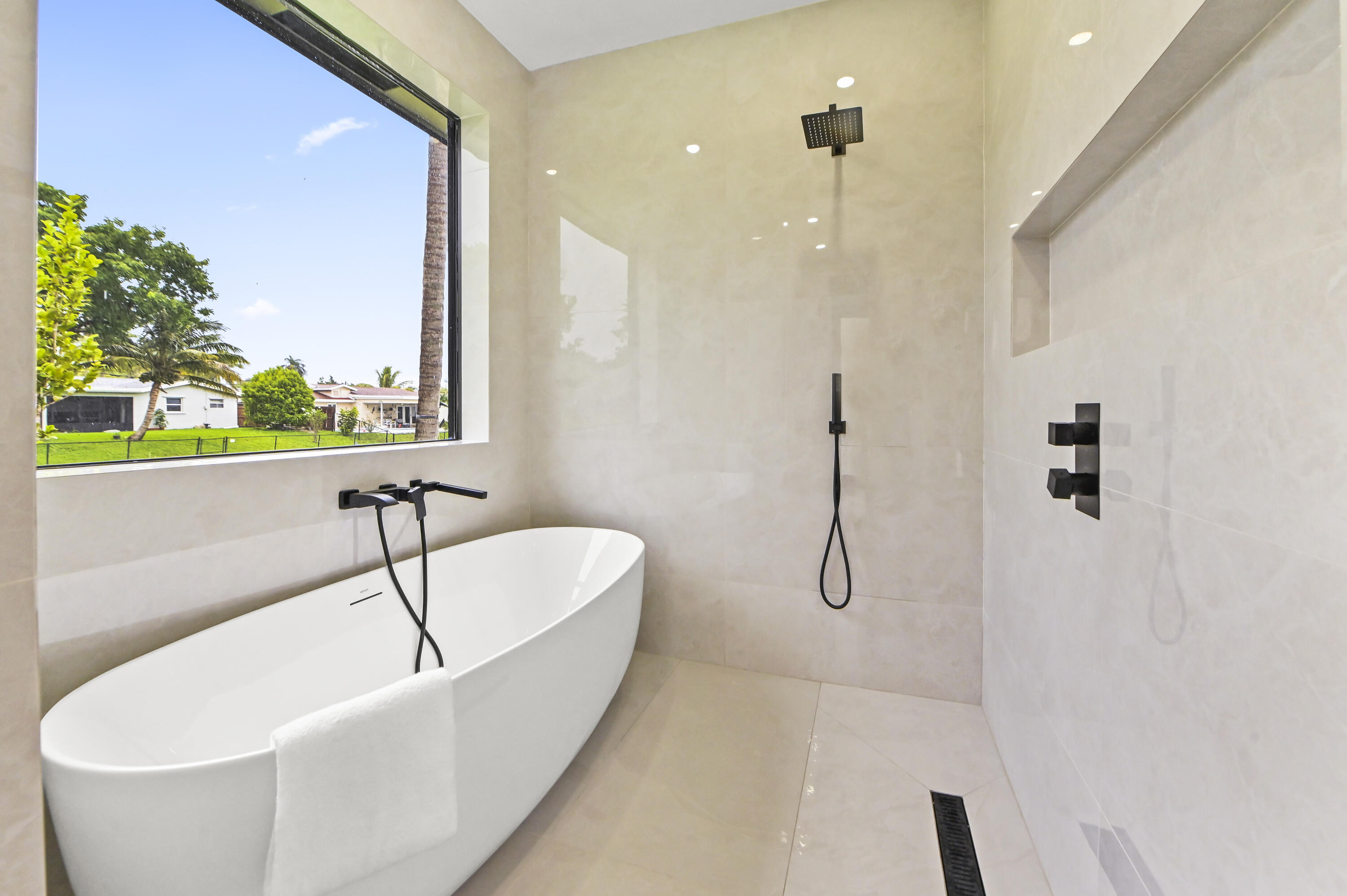 COCONUT CREEK 11TH SEC - Residential