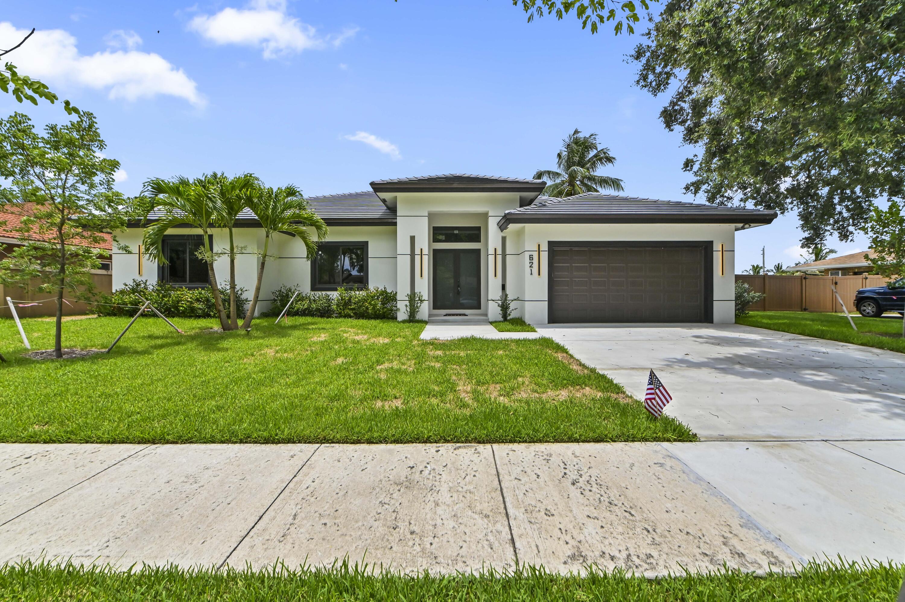 COCONUT CREEK 11TH SEC - Residential