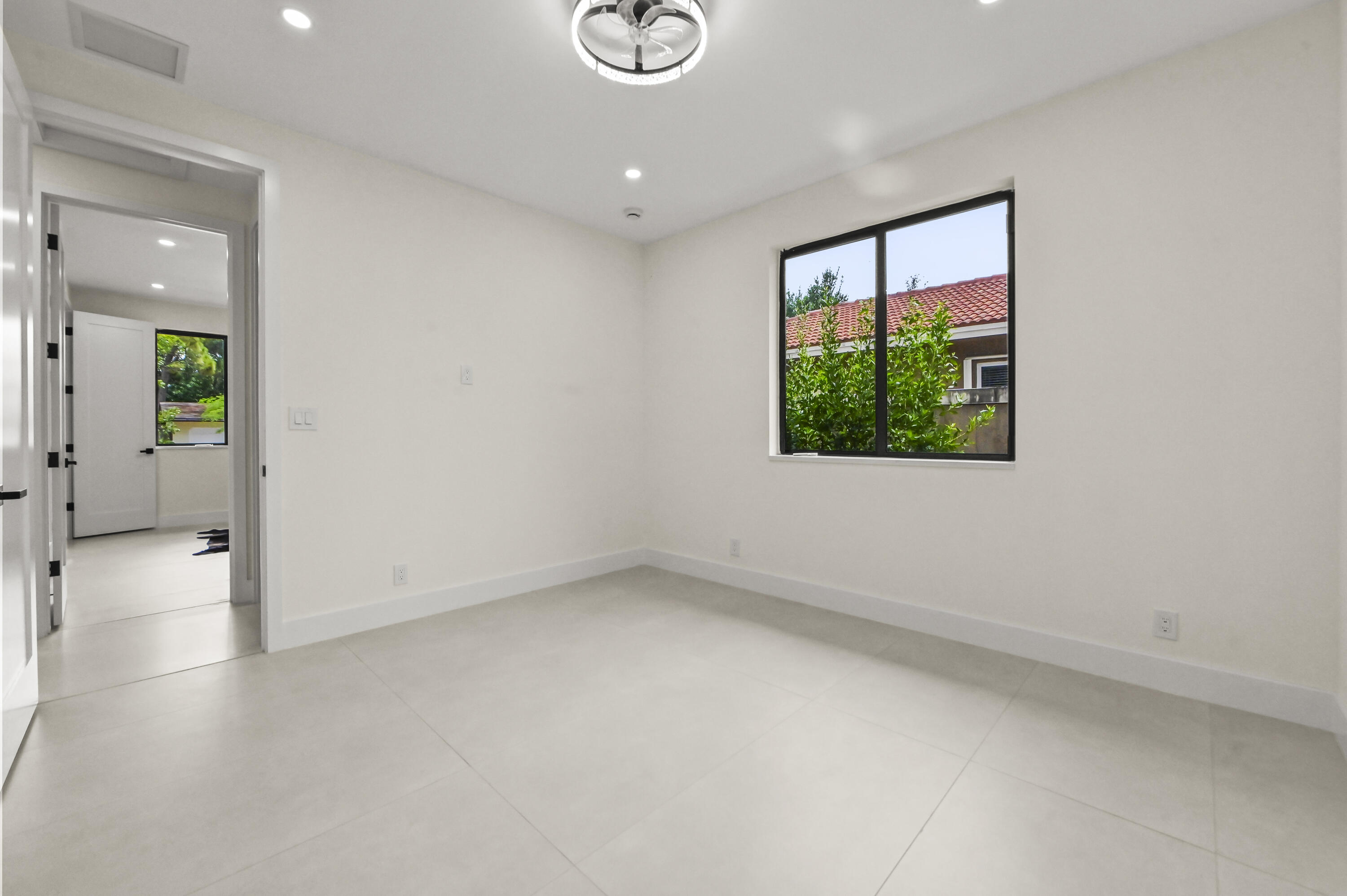 COCONUT CREEK 11TH SEC - Residential