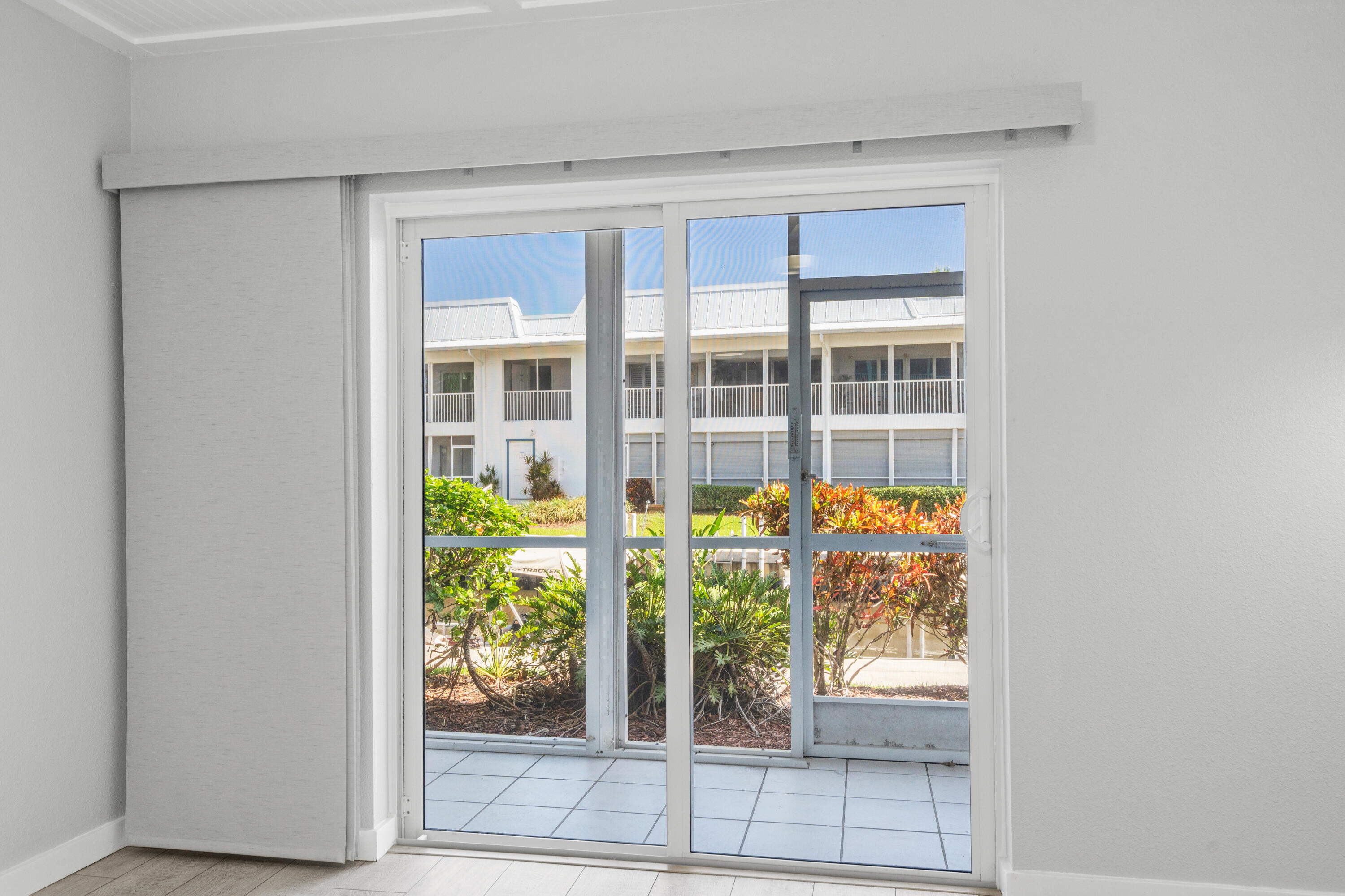 THE WINDJAMMER CONDO APARTMENTS - Residential