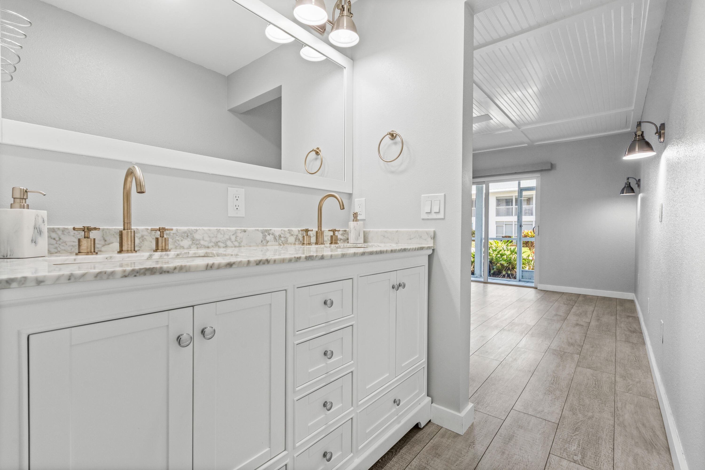 THE WINDJAMMER CONDO APARTMENTS - Residential