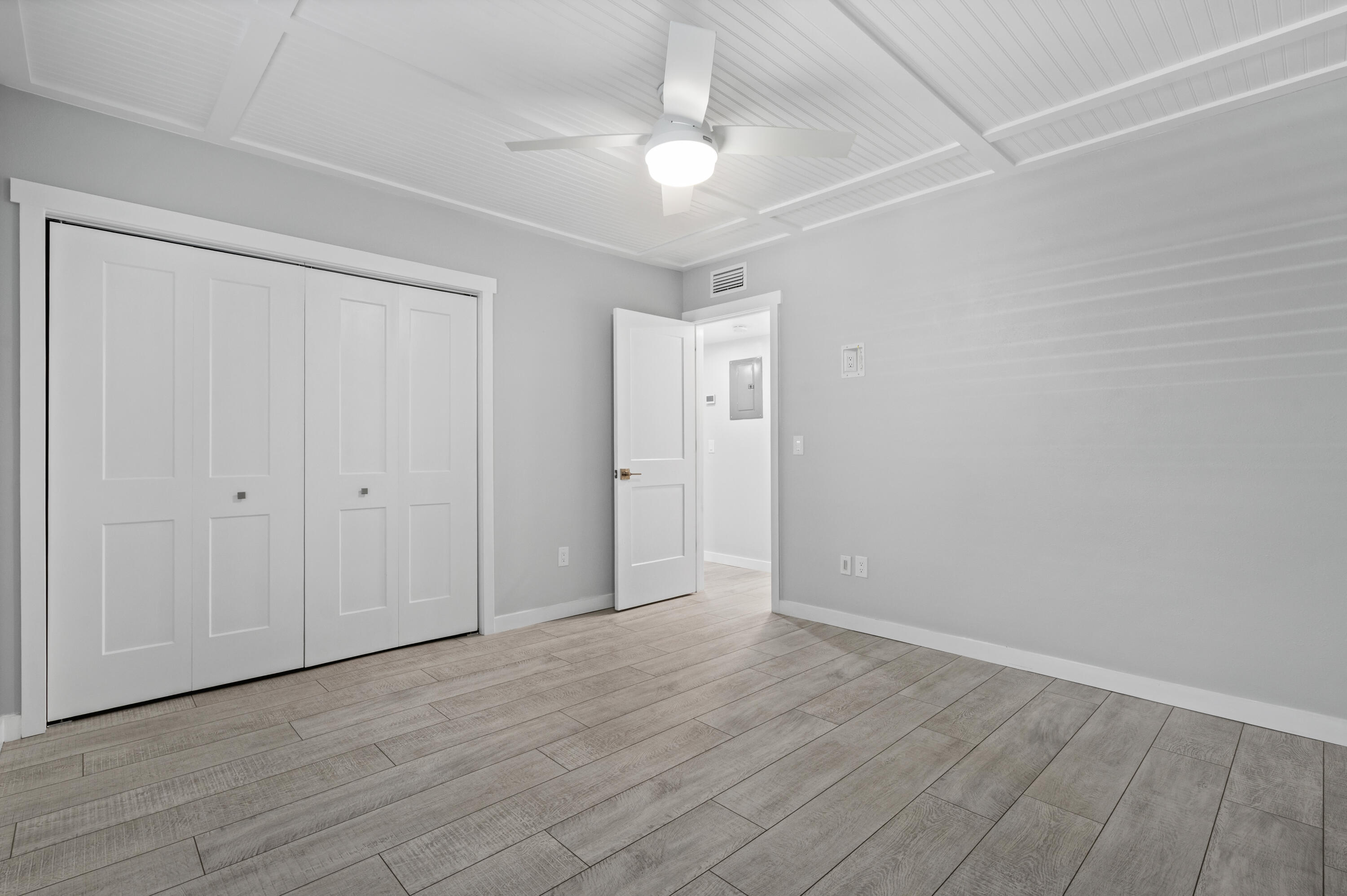 THE WINDJAMMER CONDO APARTMENTS - Residential