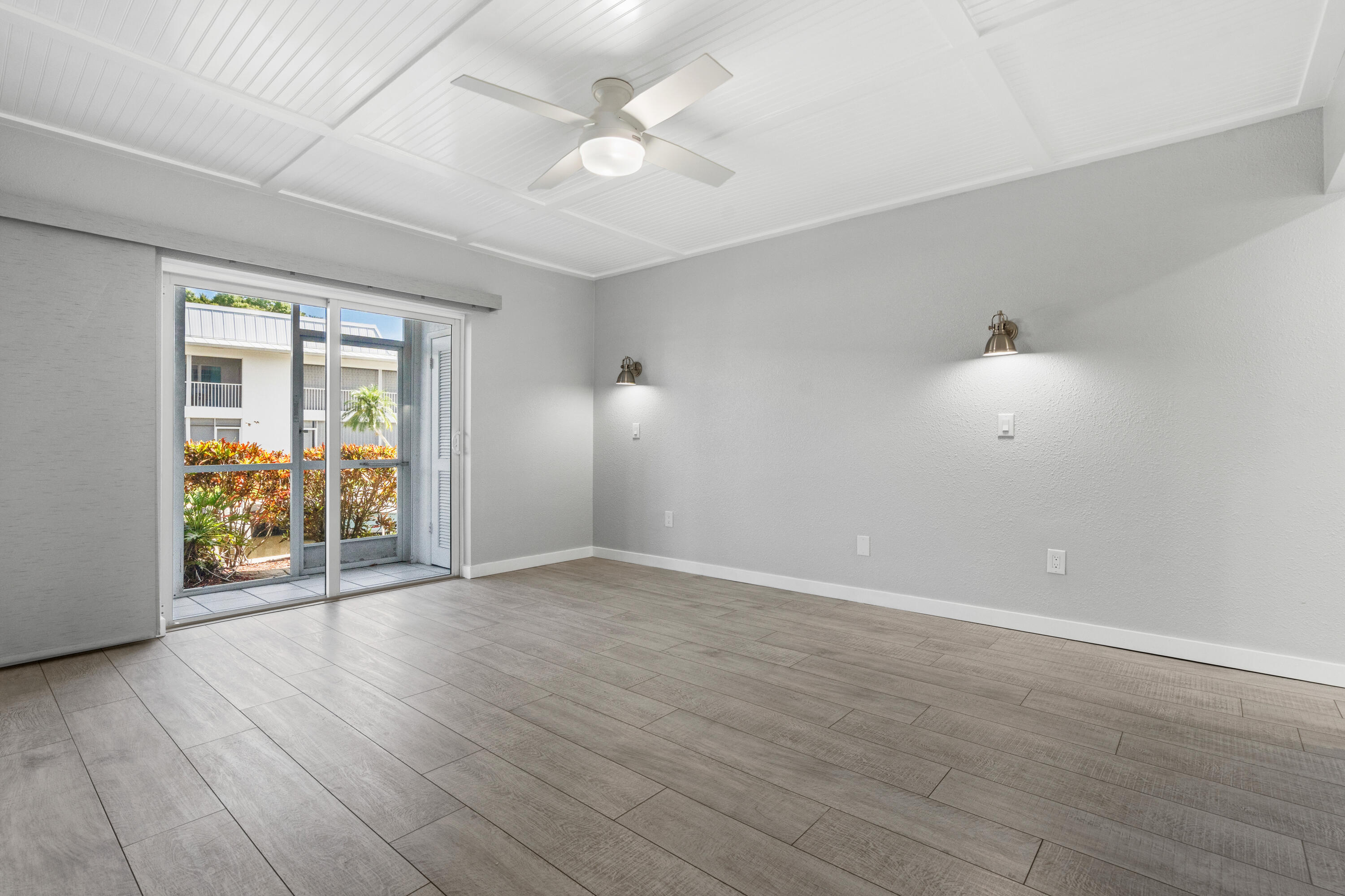 THE WINDJAMMER CONDO APARTMENTS - Residential