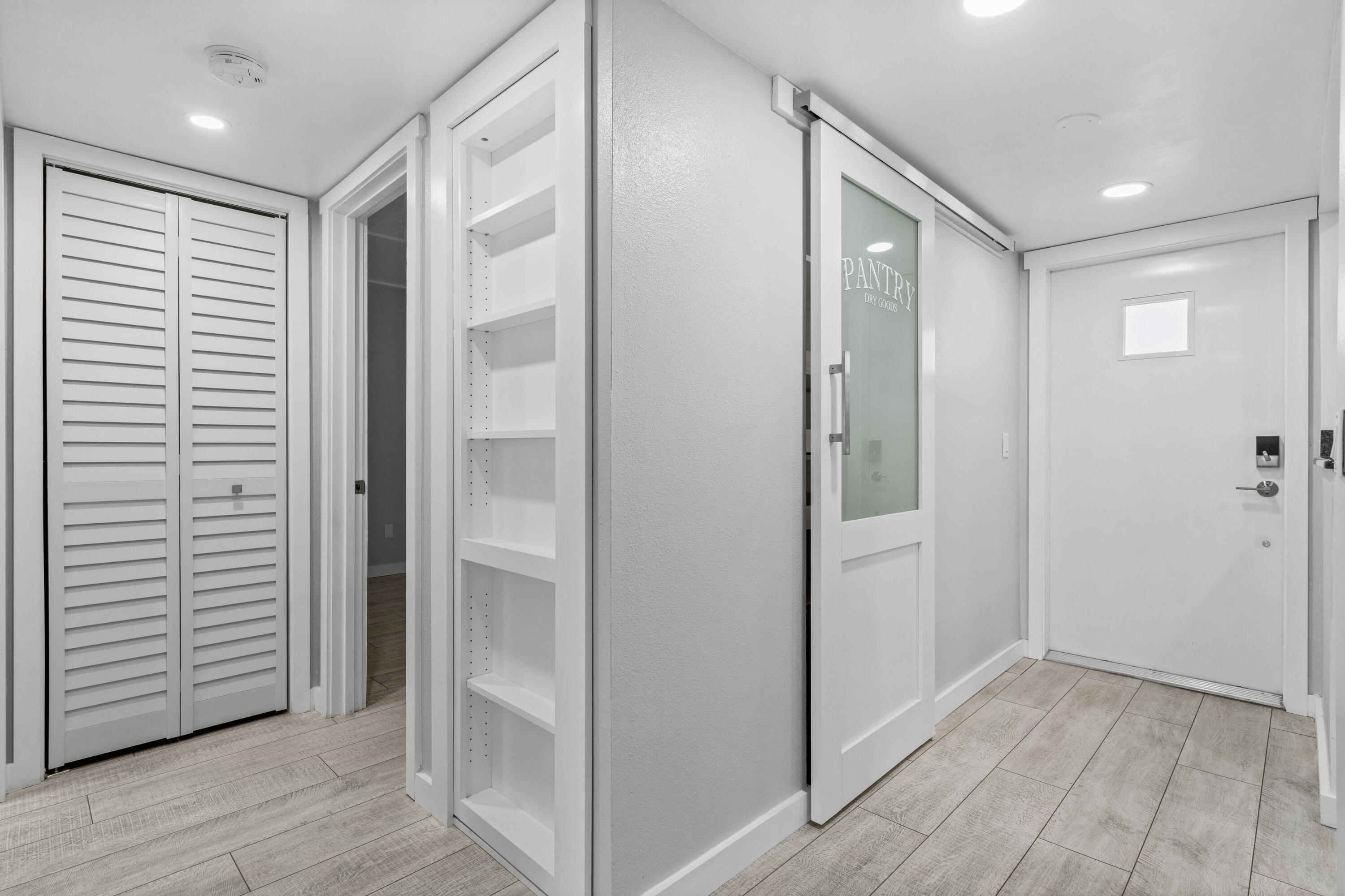 THE WINDJAMMER CONDO APARTMENTS - Residential
