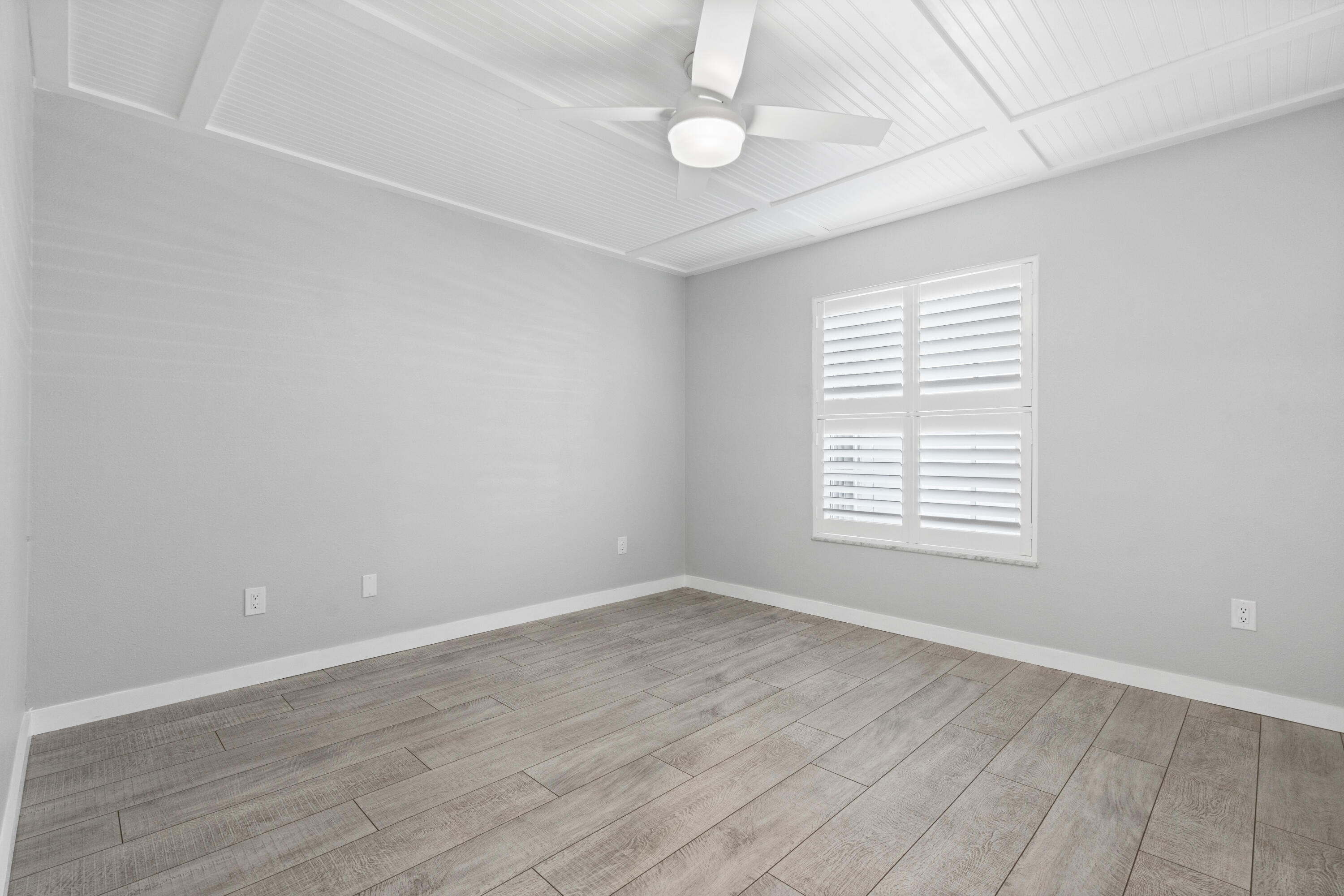 THE WINDJAMMER CONDO APARTMENTS - Residential