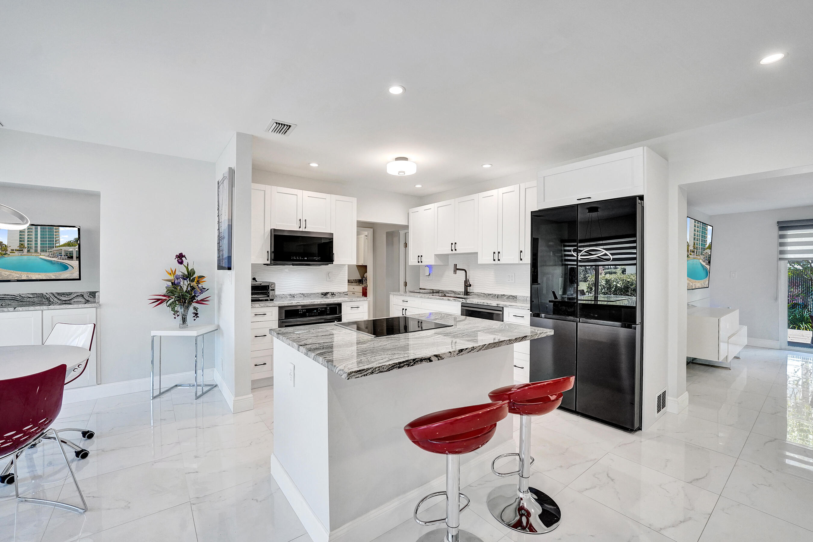 PALM CLUB CO-OP - Residential