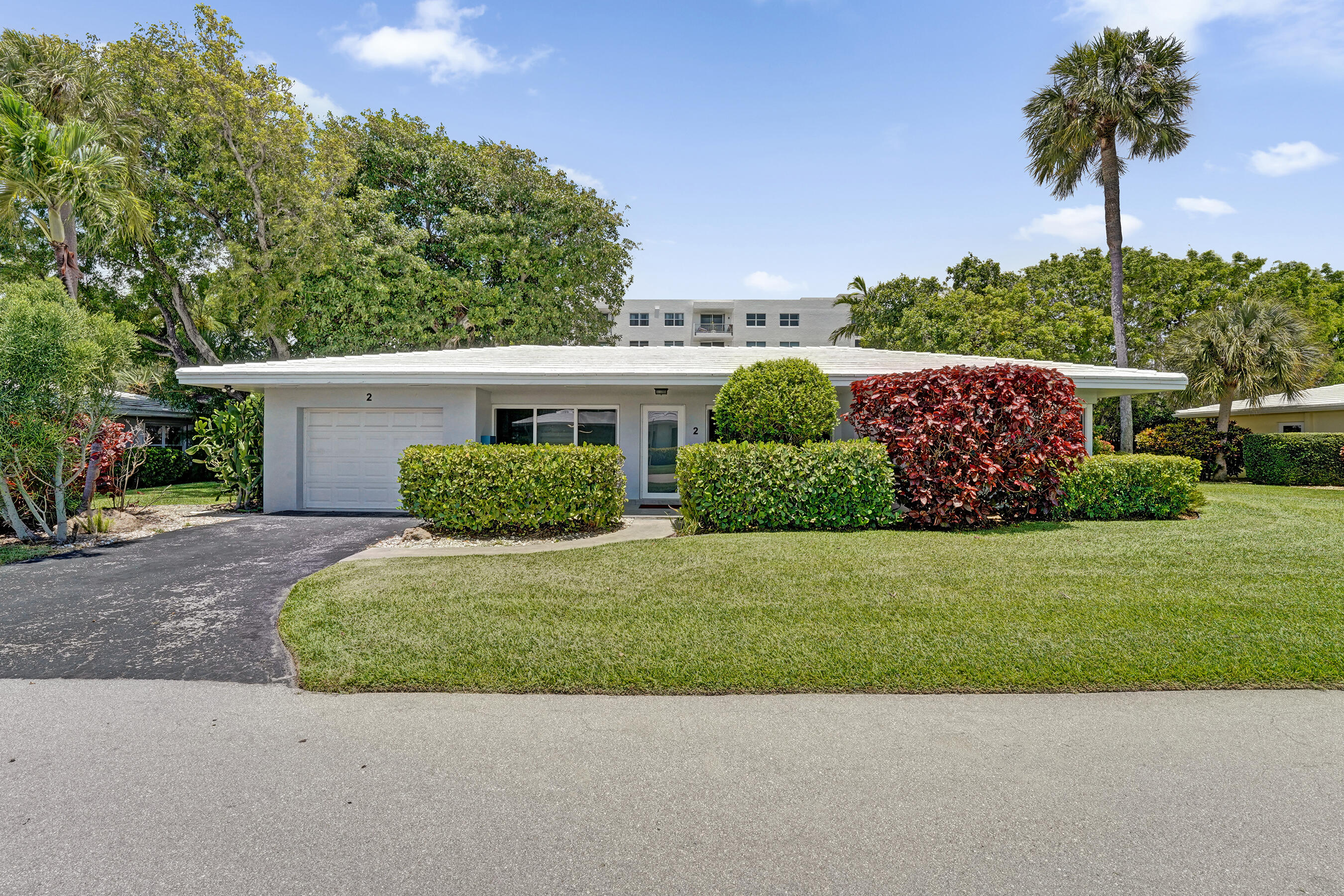 PALM CLUB CO-OP - Residential