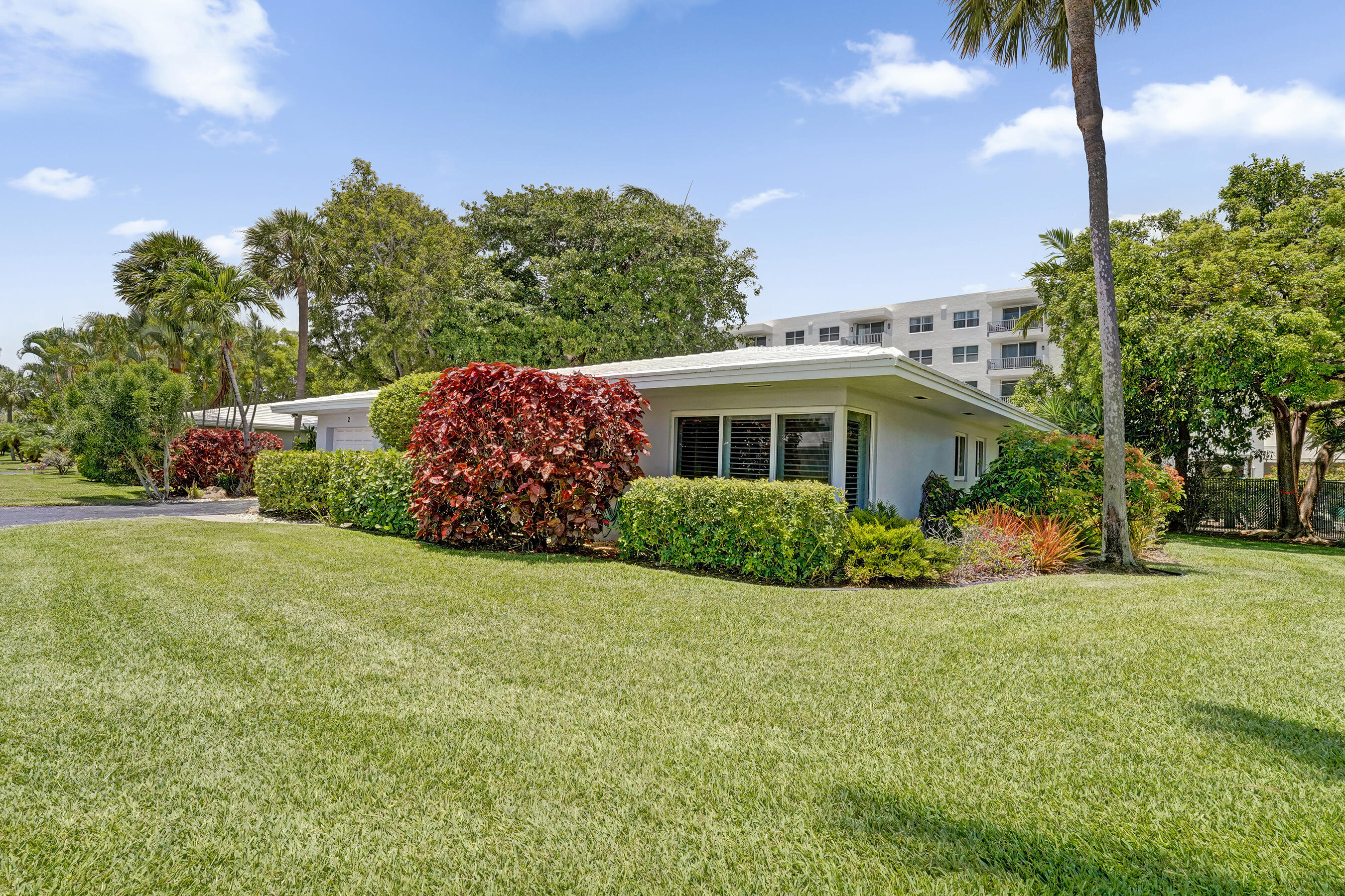 PALM CLUB CO-OP - Residential