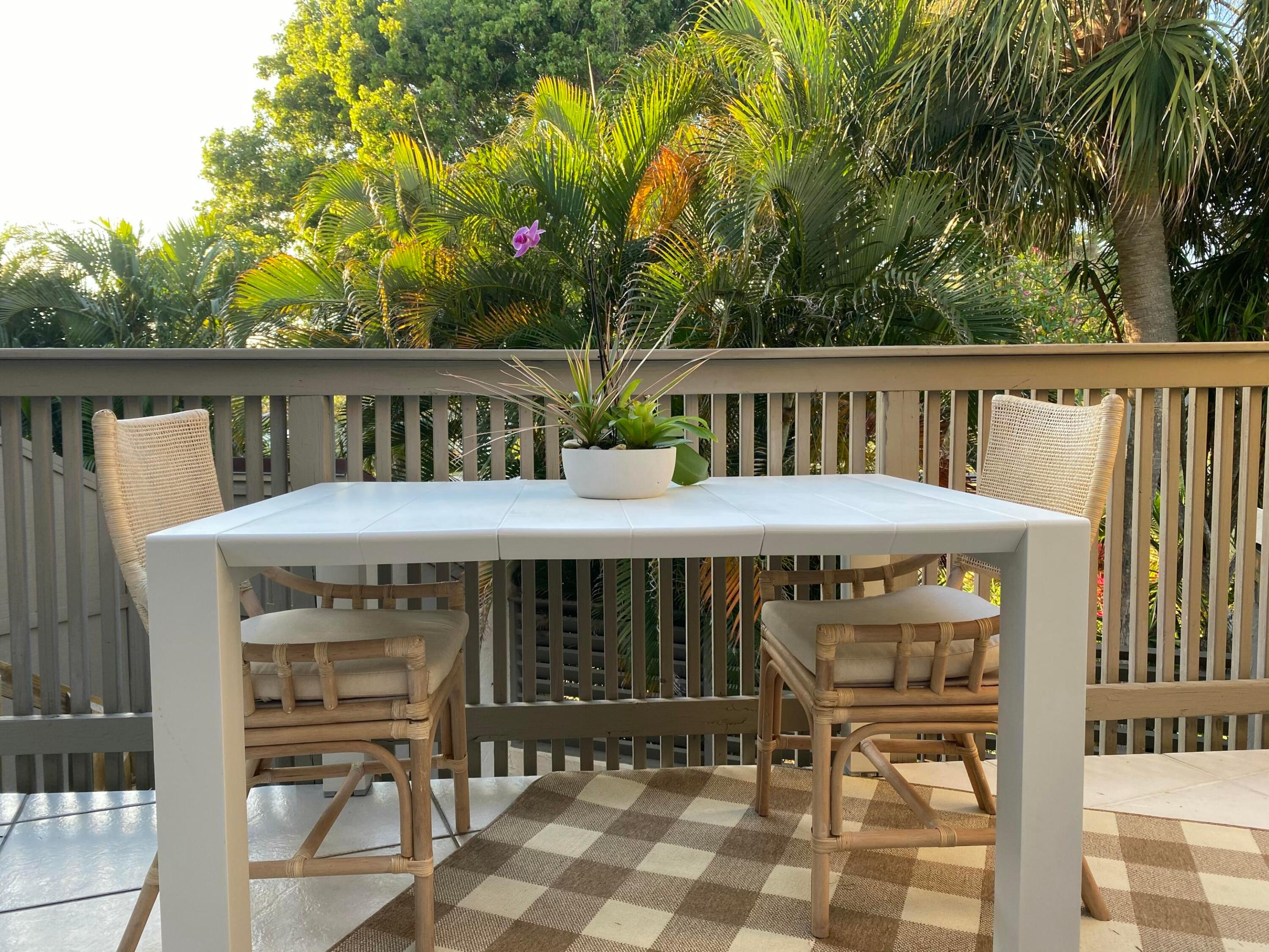 SEA LOFTERS CONDO - Residential