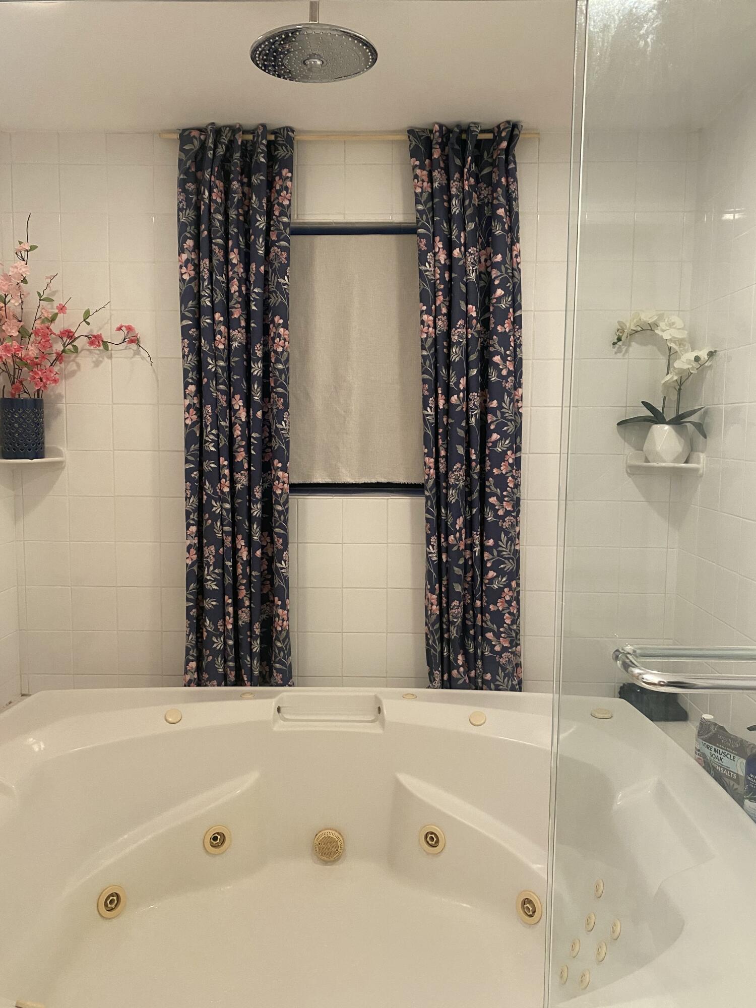 SEA LOFTERS CONDO - Residential