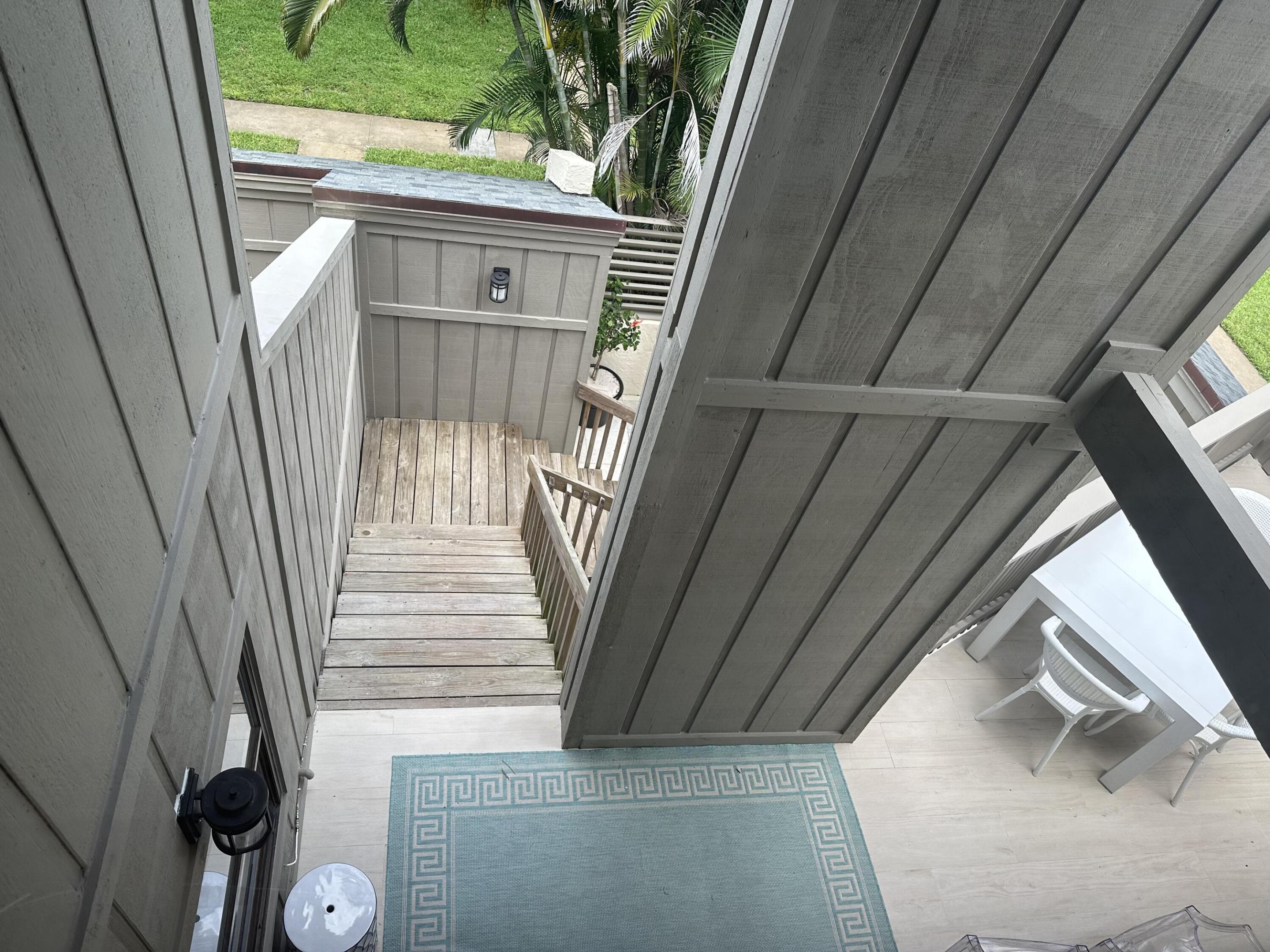 SEA LOFTERS CONDO - Residential