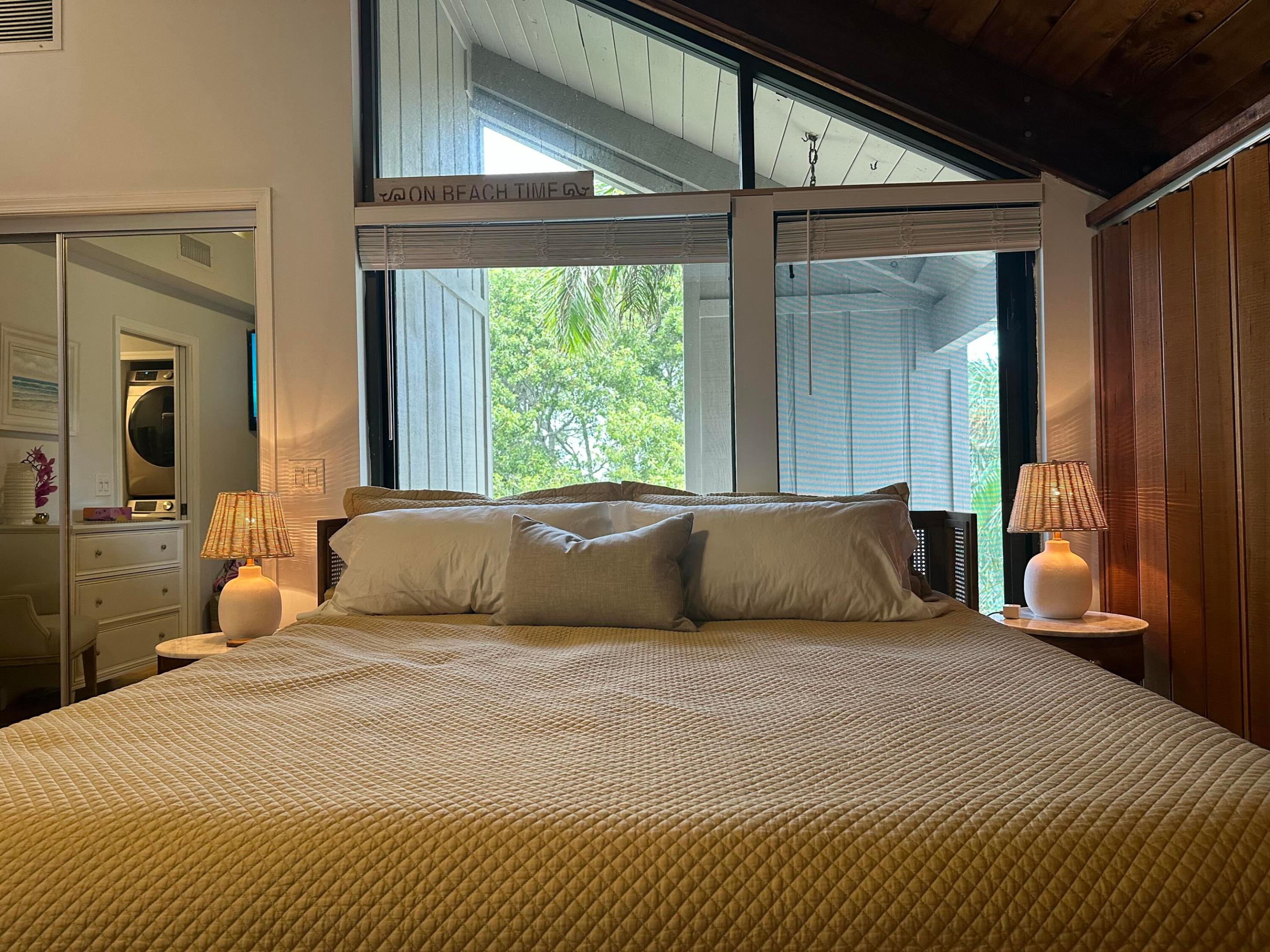 SEA LOFTERS CONDO - Residential