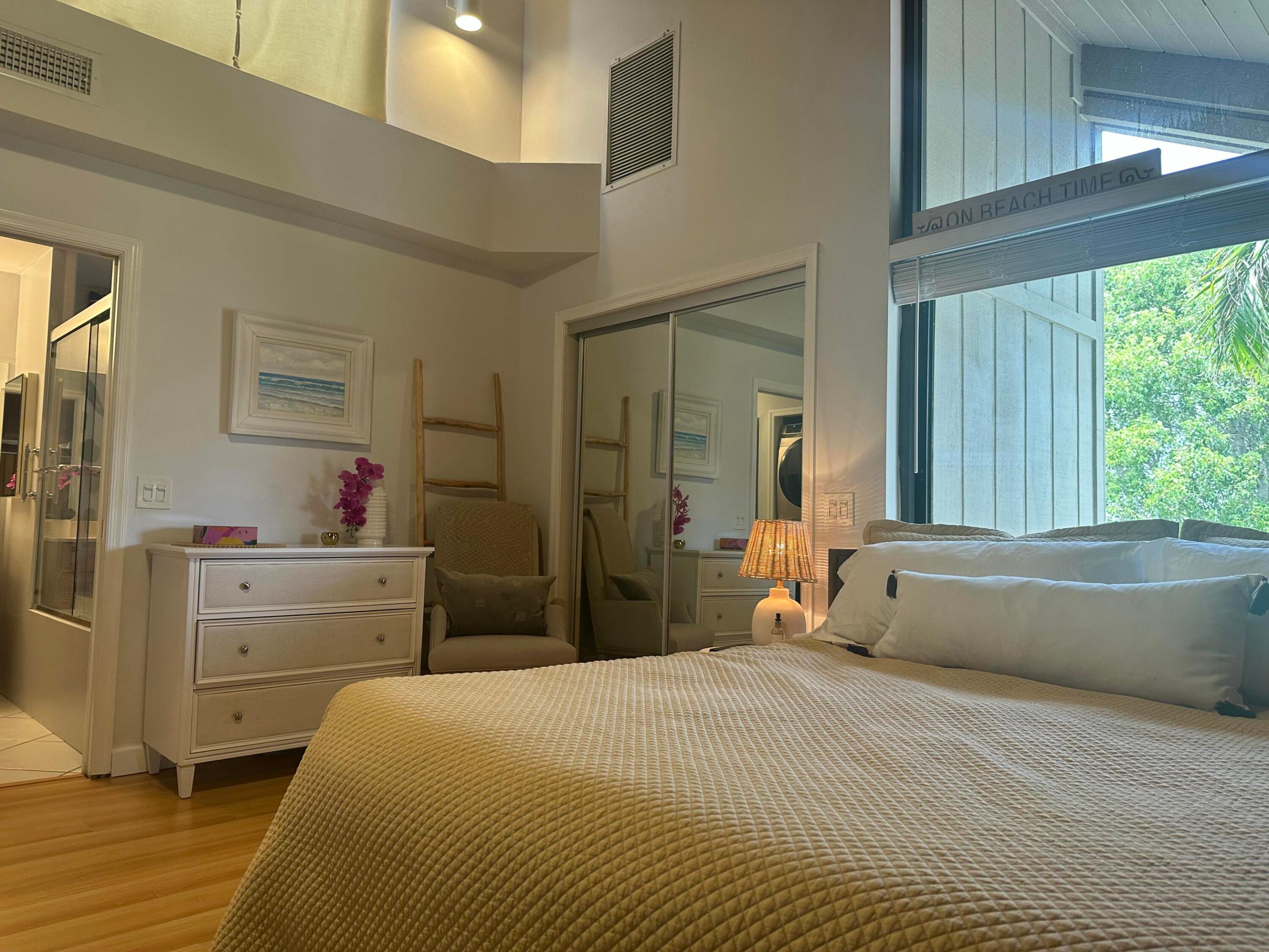 SEA LOFTERS CONDO - Residential